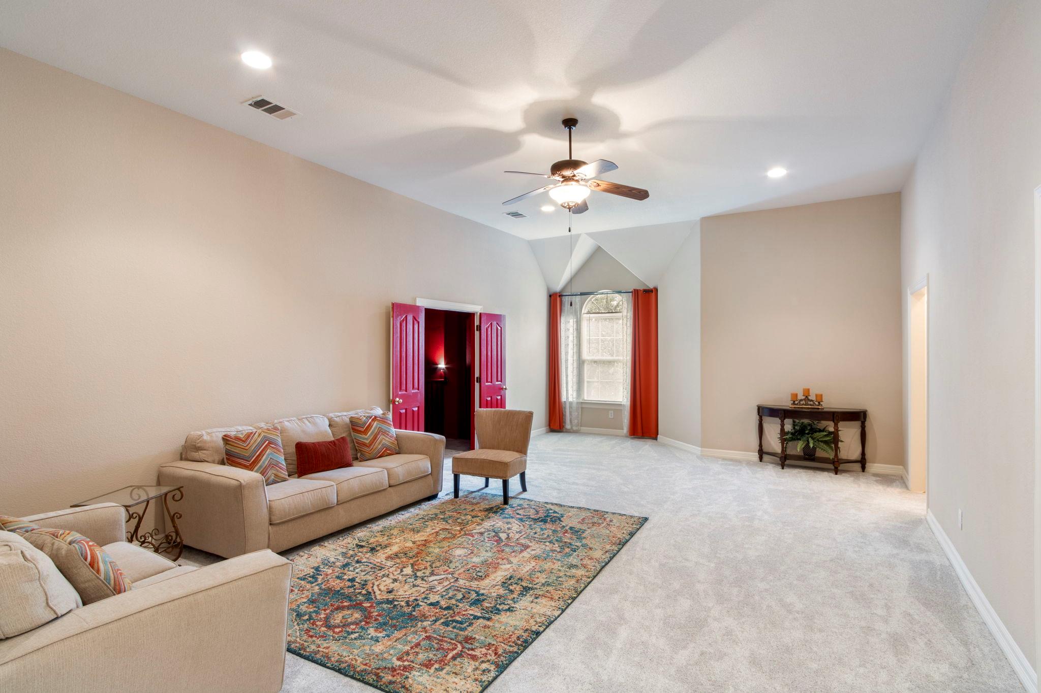 15 Sarazen Loop N, Georgetown, TX 78628