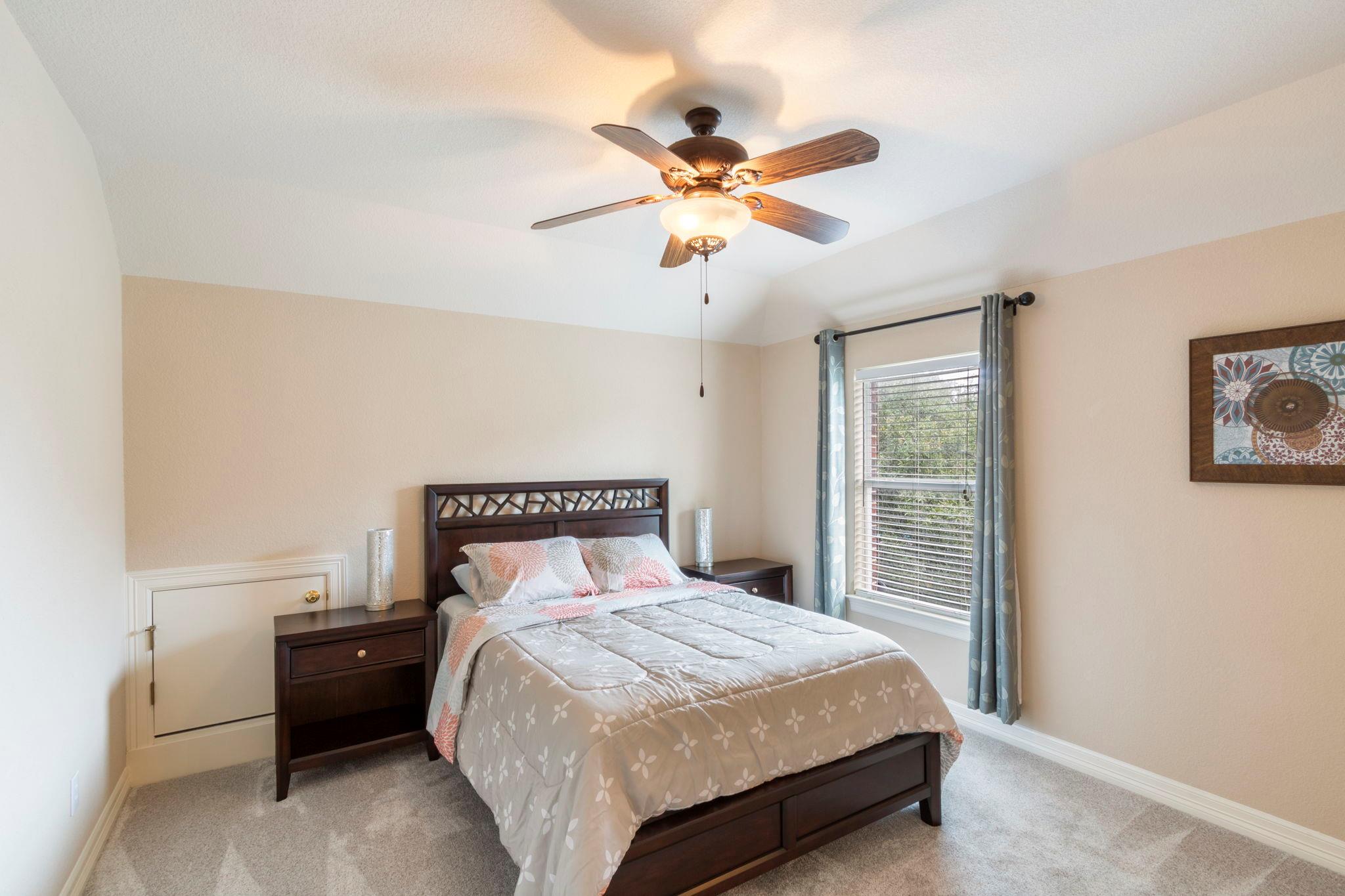 15 Sarazen Loop N, Georgetown, TX 78628