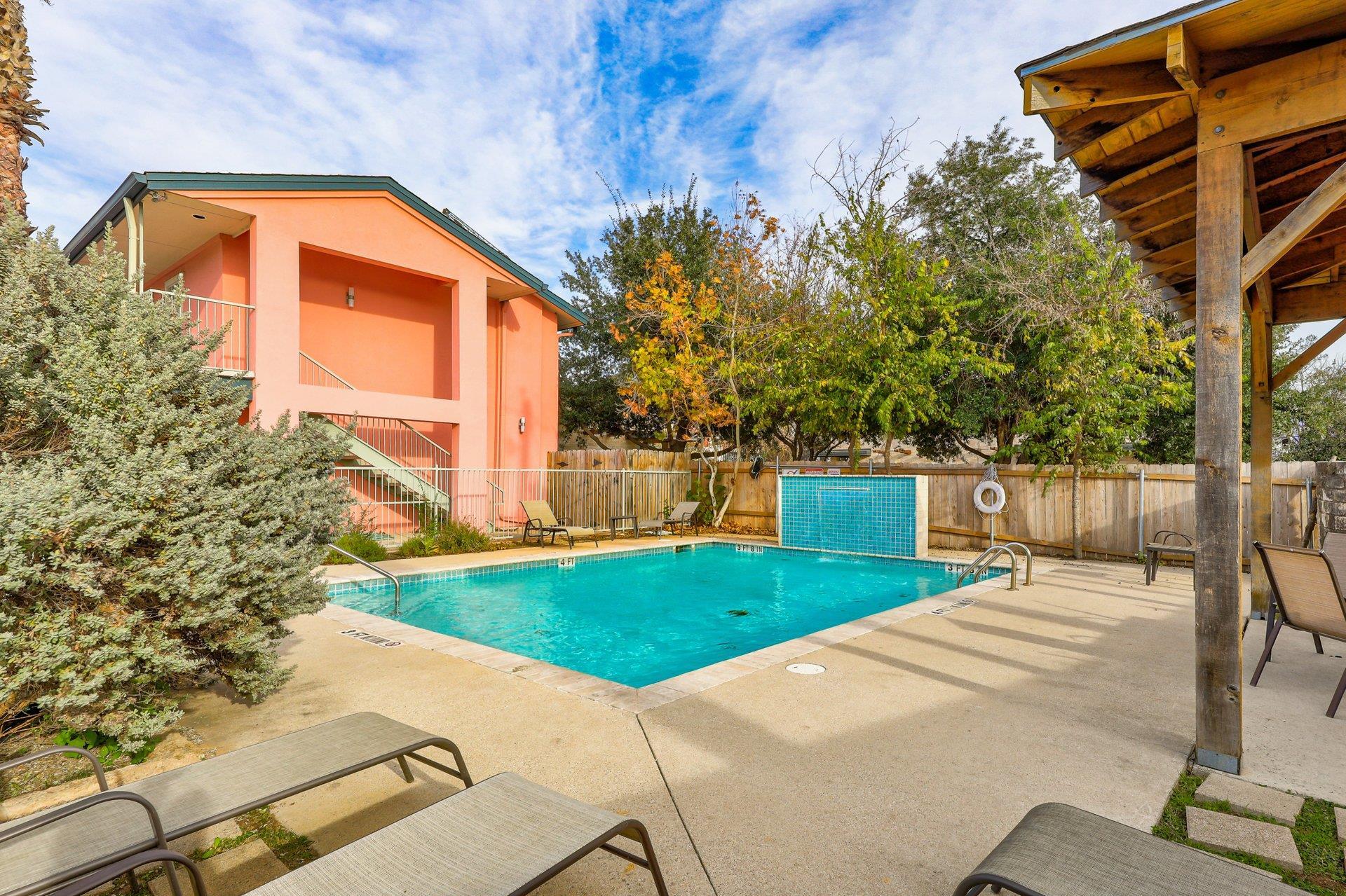 1422 Collier St # 206, Austin, TX 78704