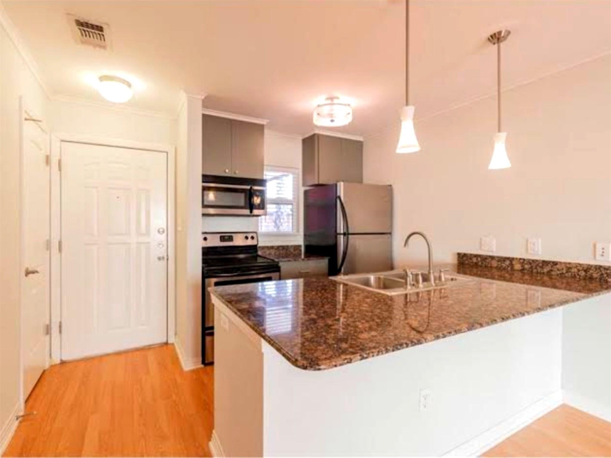 1422 Collier St # 206, Austin, TX 78704