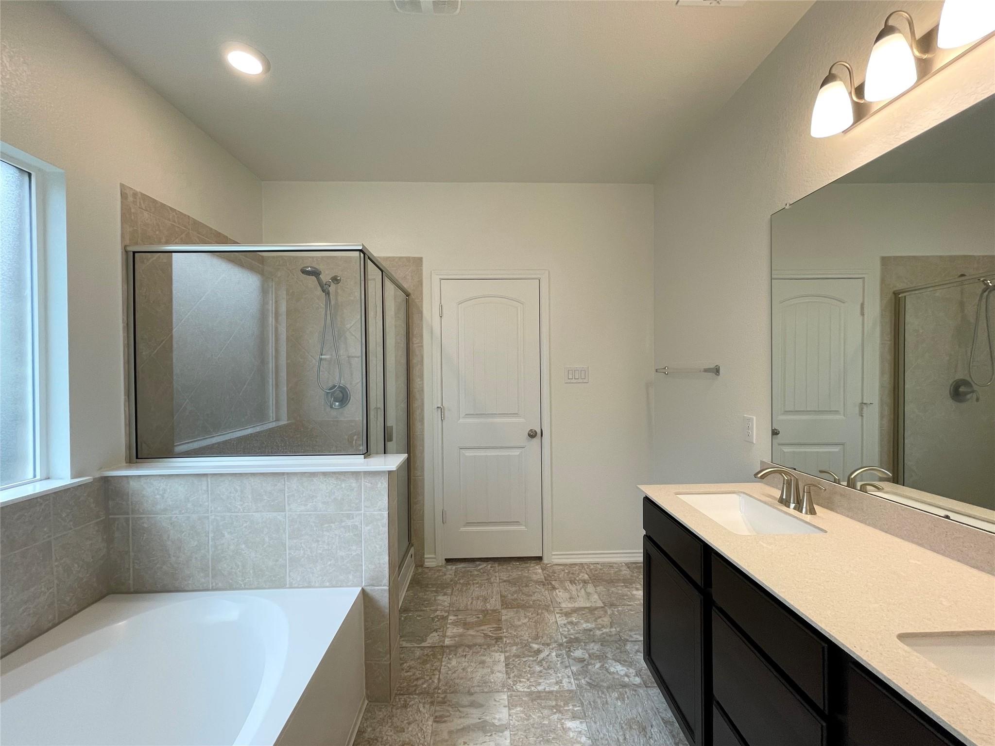 168 Crimson Ln, Kyle, TX 78640