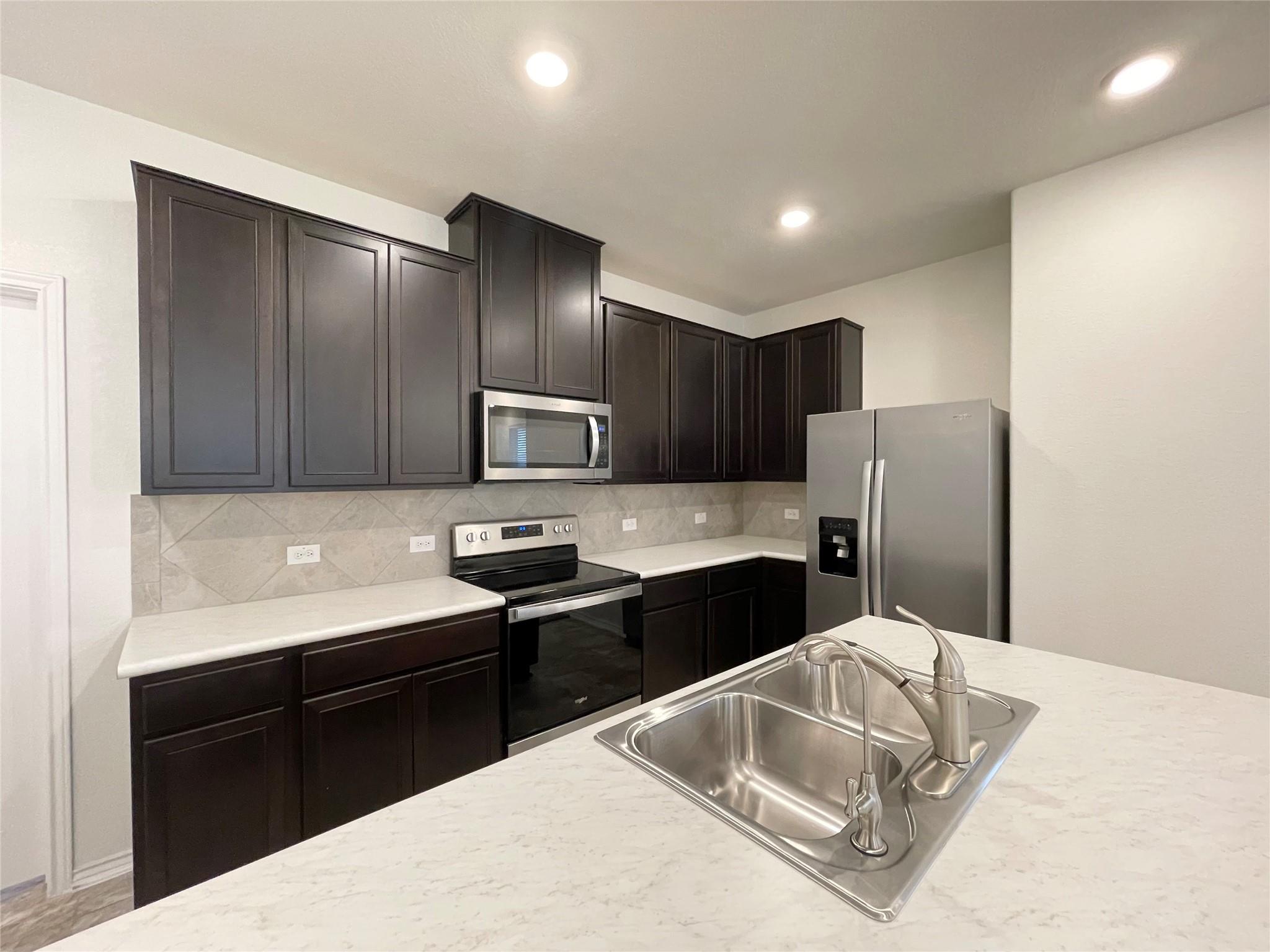 168 Crimson Ln, Kyle, TX 78640