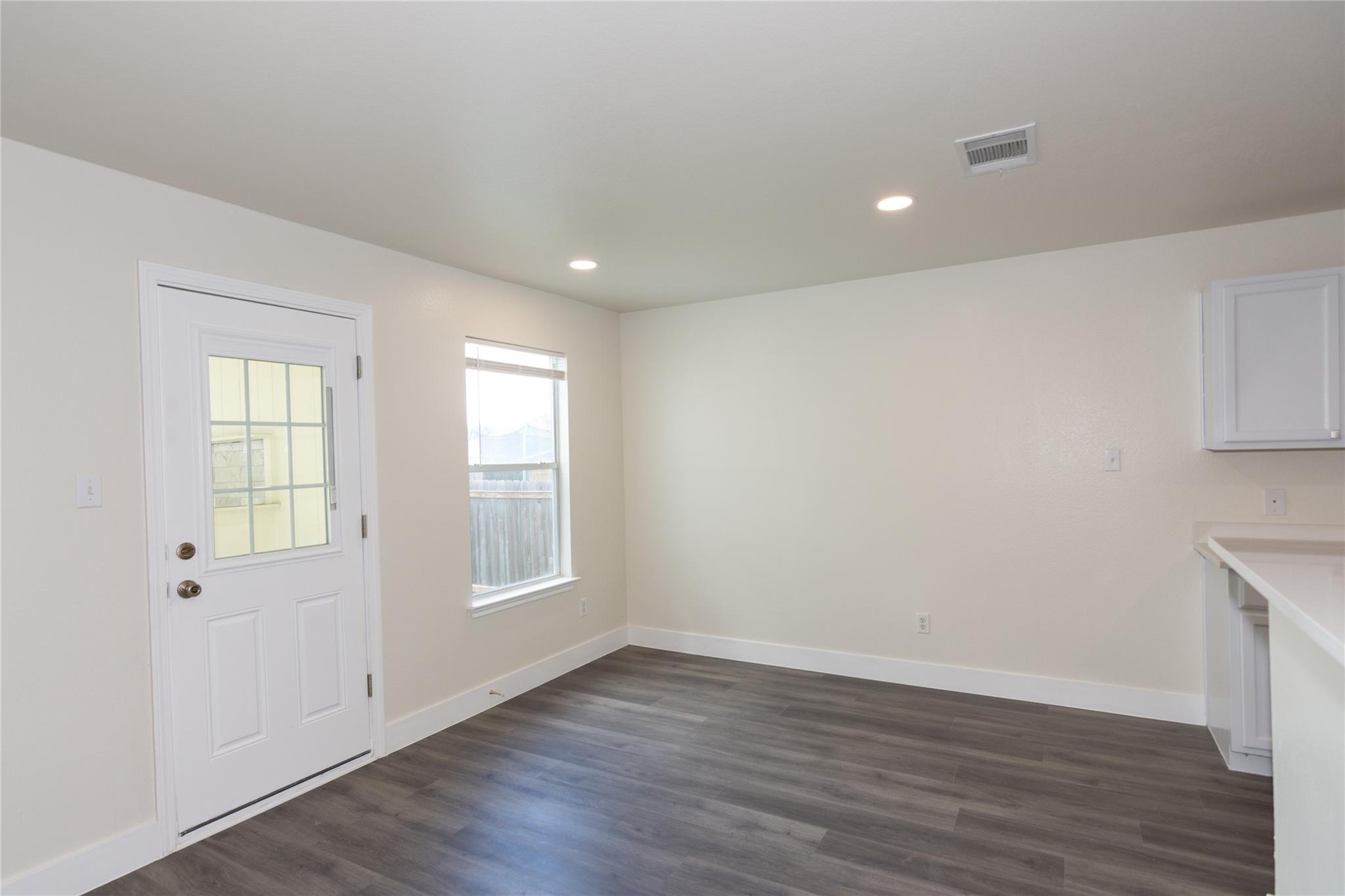 223 Herrera Trl, Hutto, TX 78634