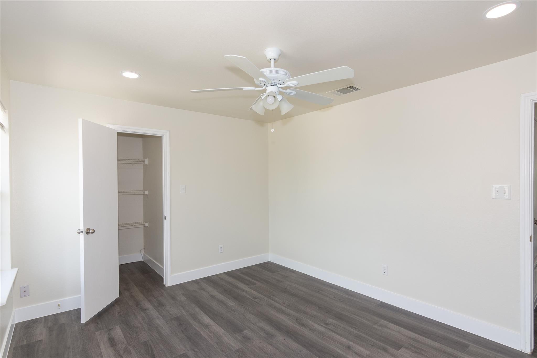 223 Herrera Trl, Hutto, TX 78634