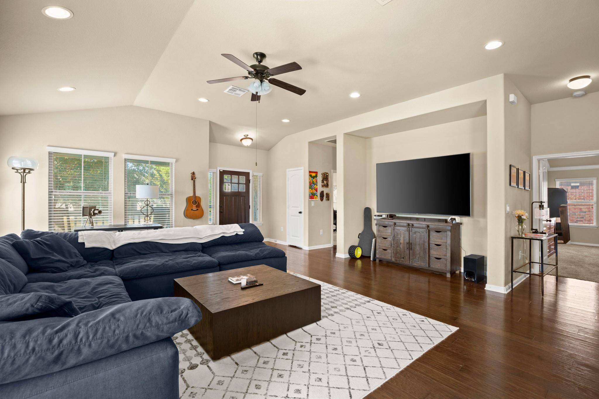 820 Bryce Canyon Dr, Pflugerville, TX 78660