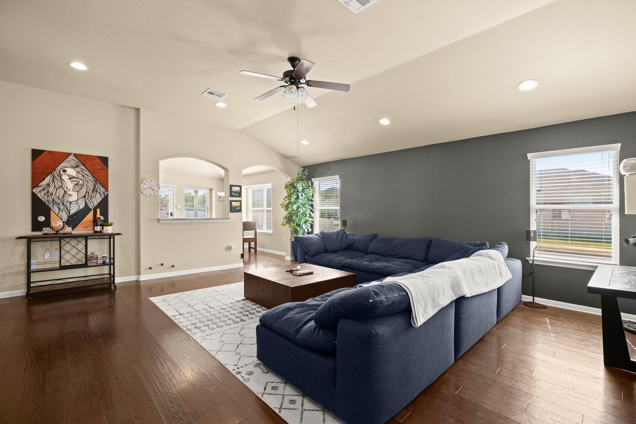 820 Bryce Canyon Dr, Pflugerville, TX 78660