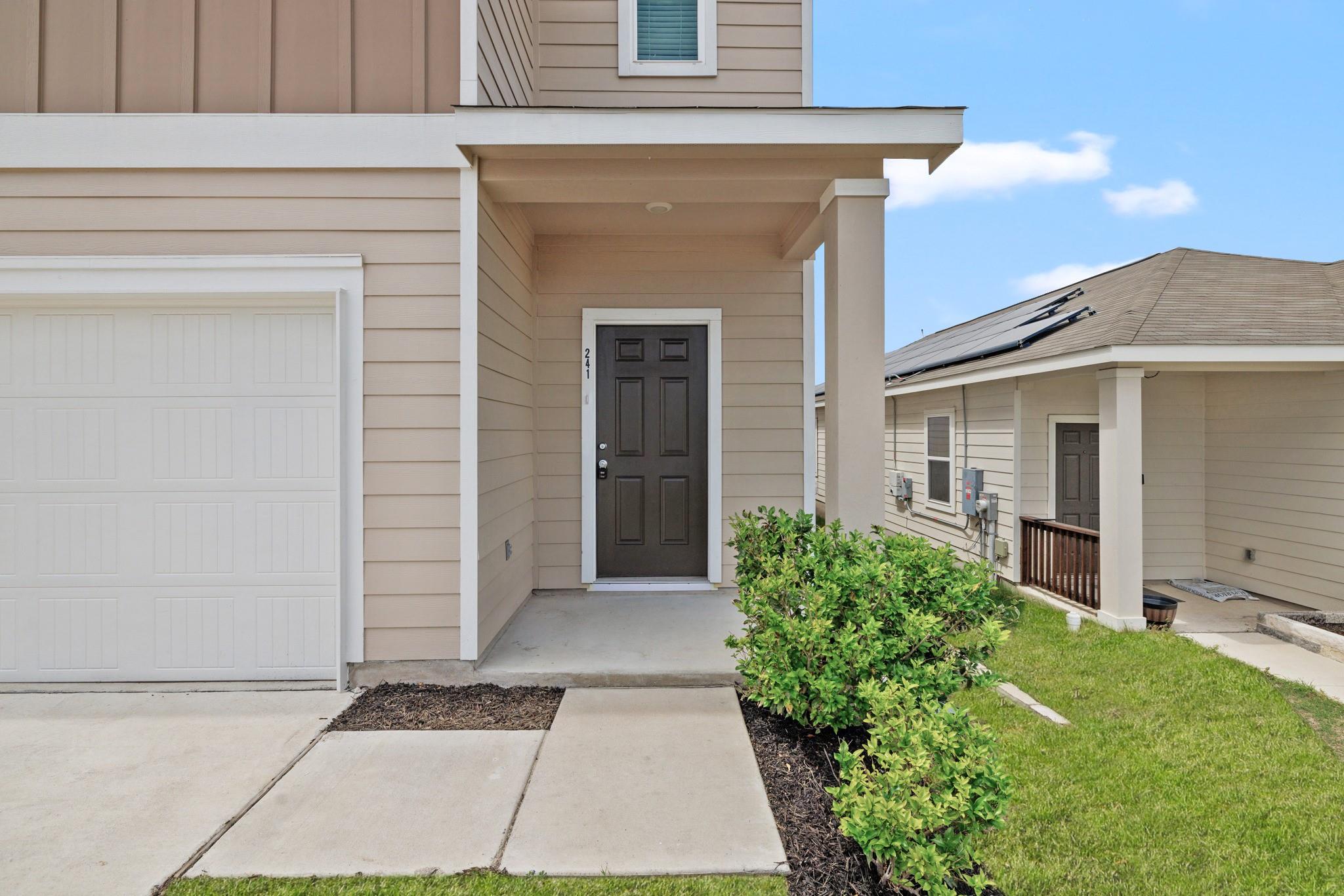 241 Night Riders Way, Jarrell, TX 76537