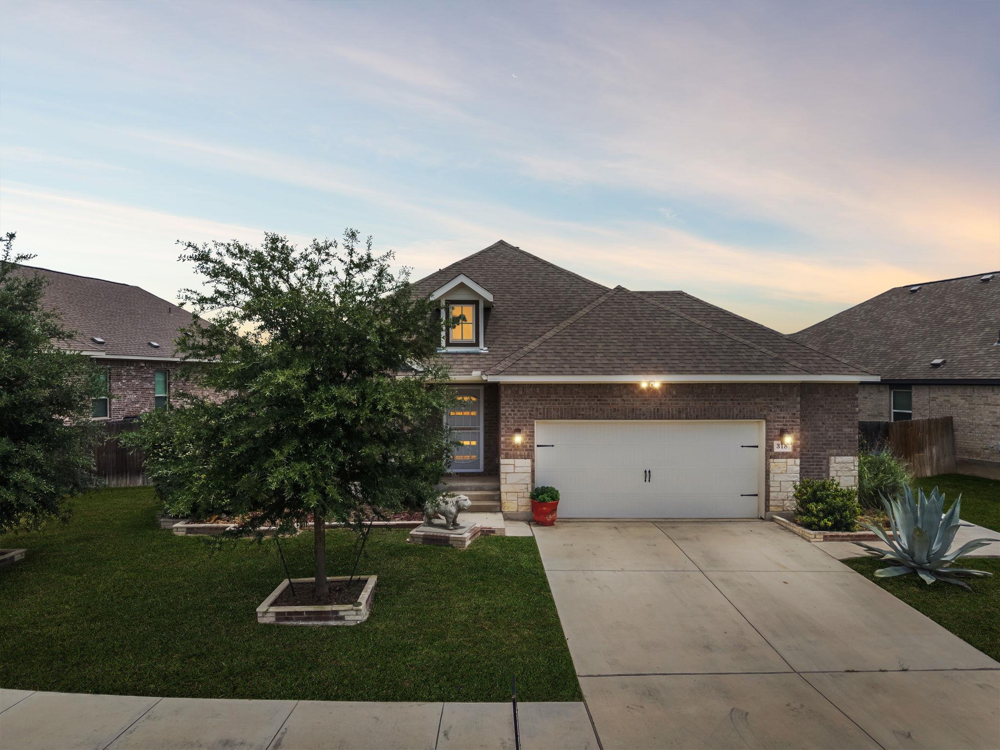 318 Blue Oak Blvd, San Marcos, TX 78666