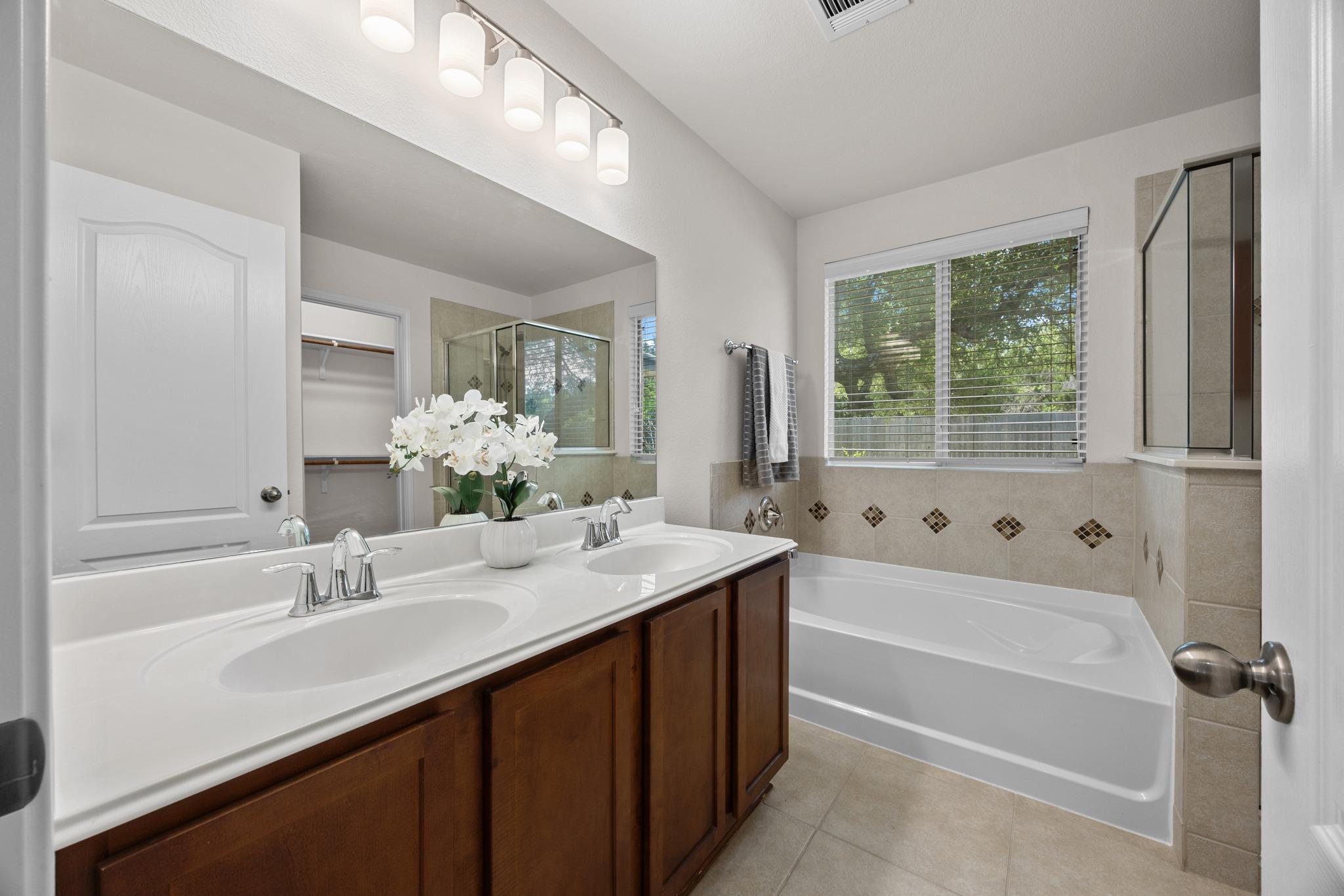 1317 Rimstone Dr, Cedar Park, TX 78613