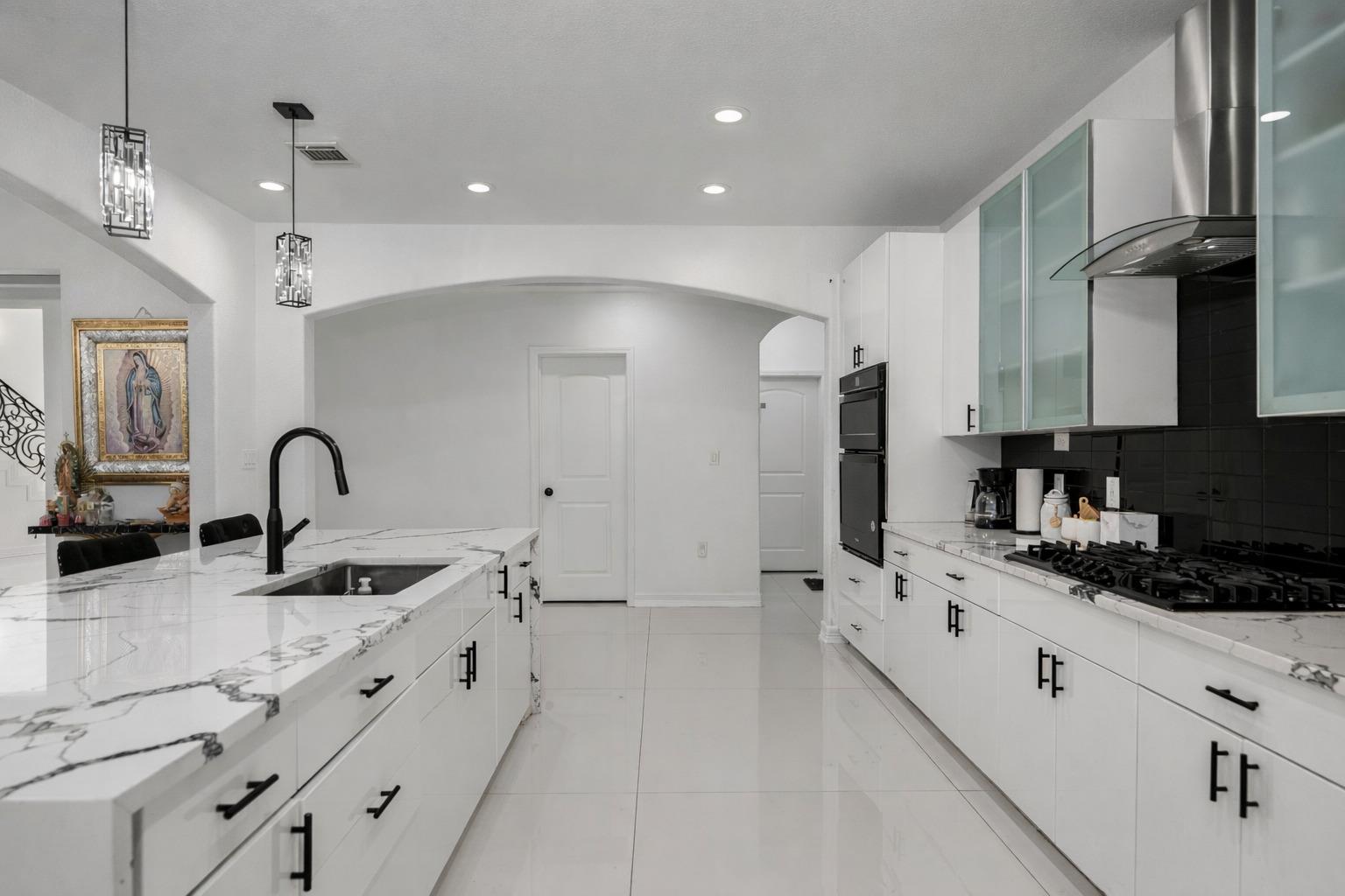 507 Rawhide Rd, Seguin, TX 78155