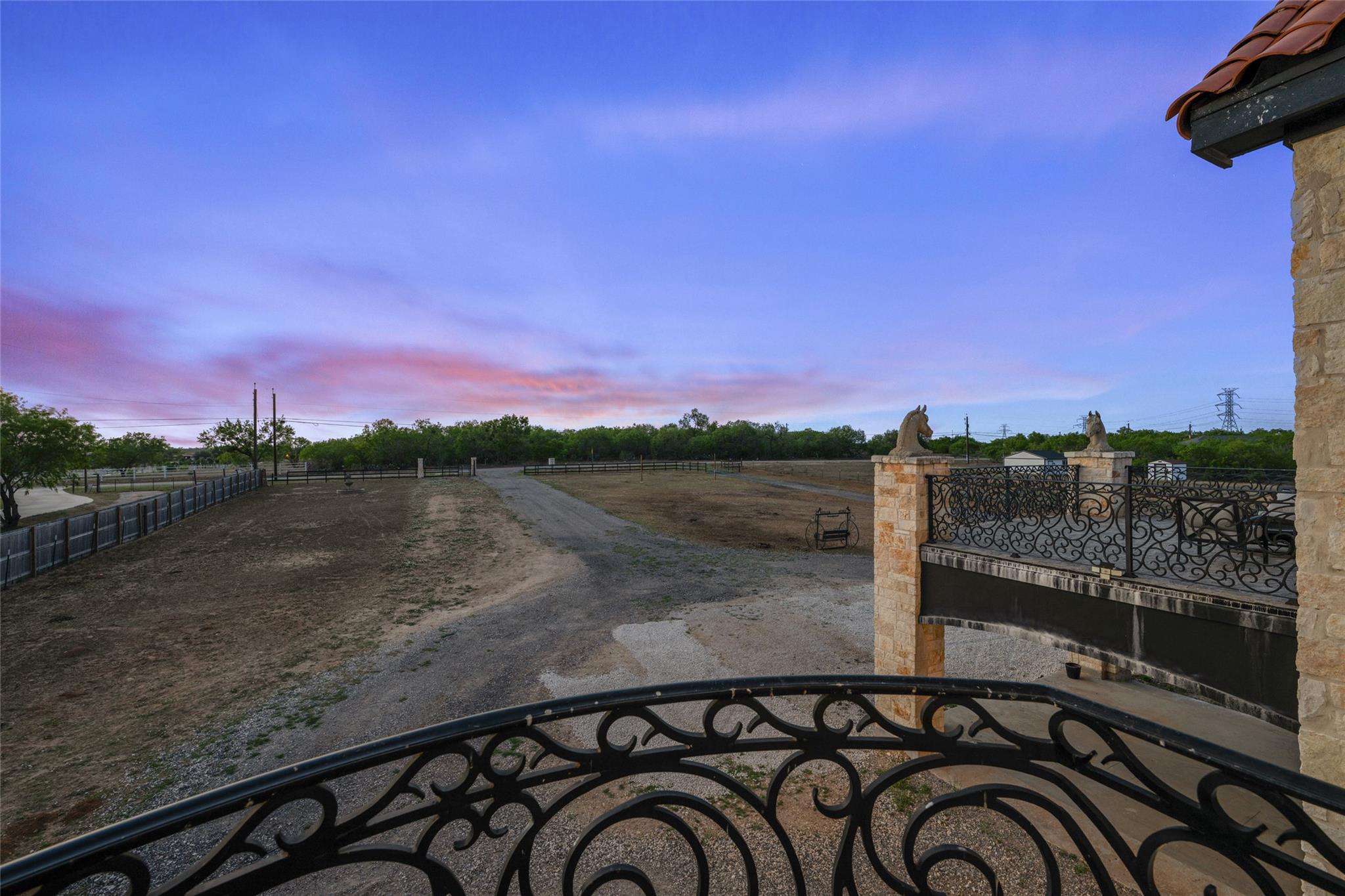 507 Rawhide Rd, Seguin, TX 78155