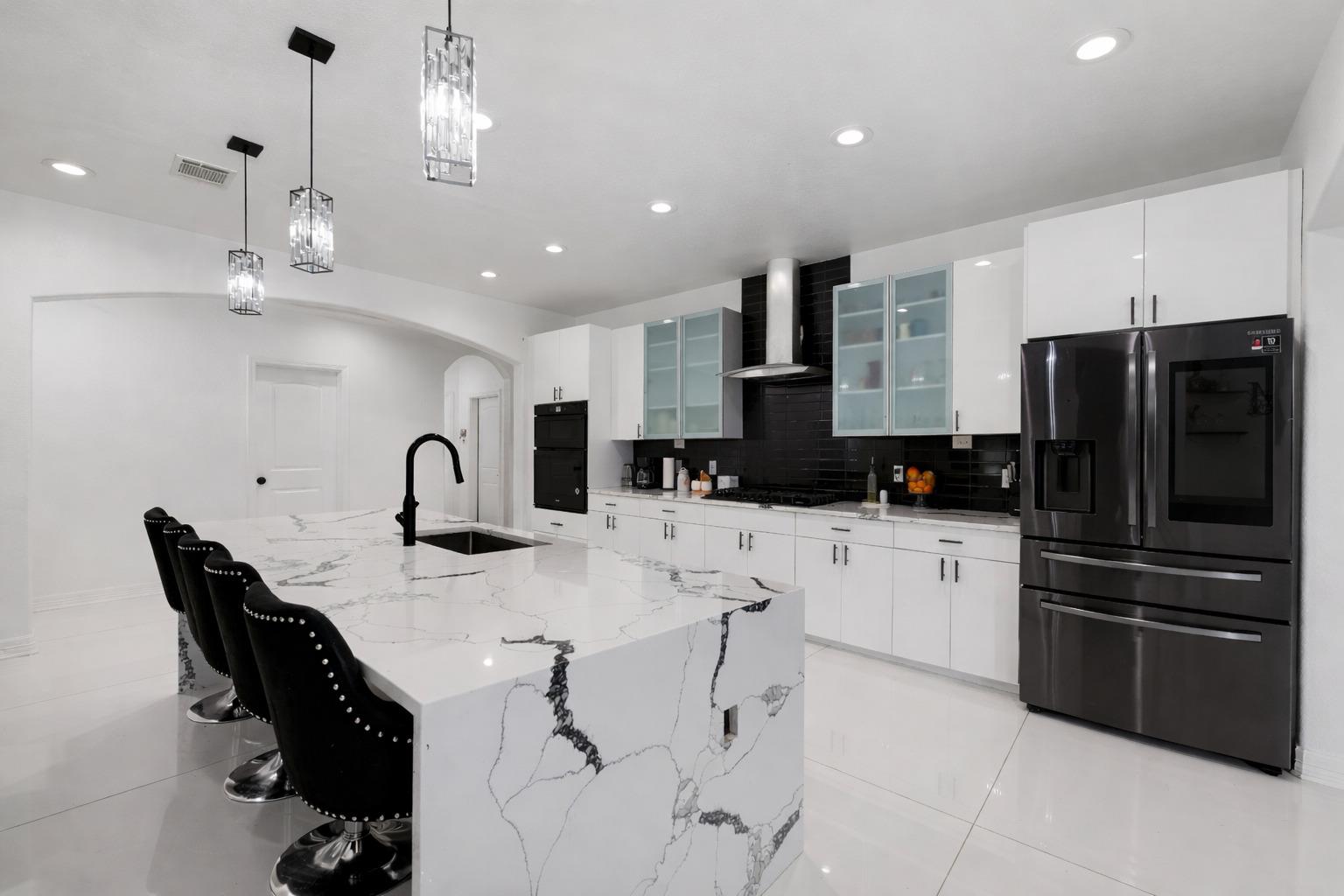 507 Rawhide Rd, Seguin, TX 78155