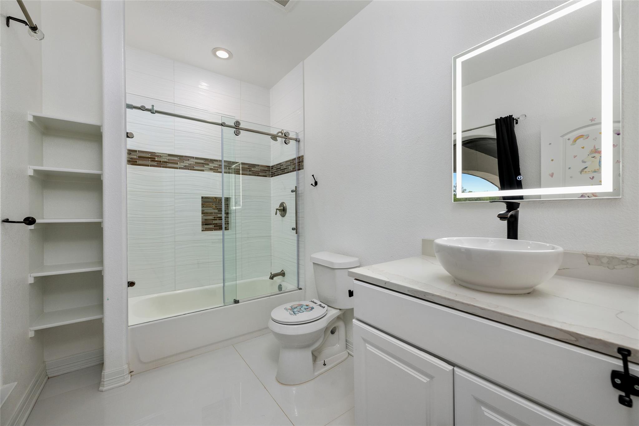 507 Rawhide Rd, Seguin, TX 78155