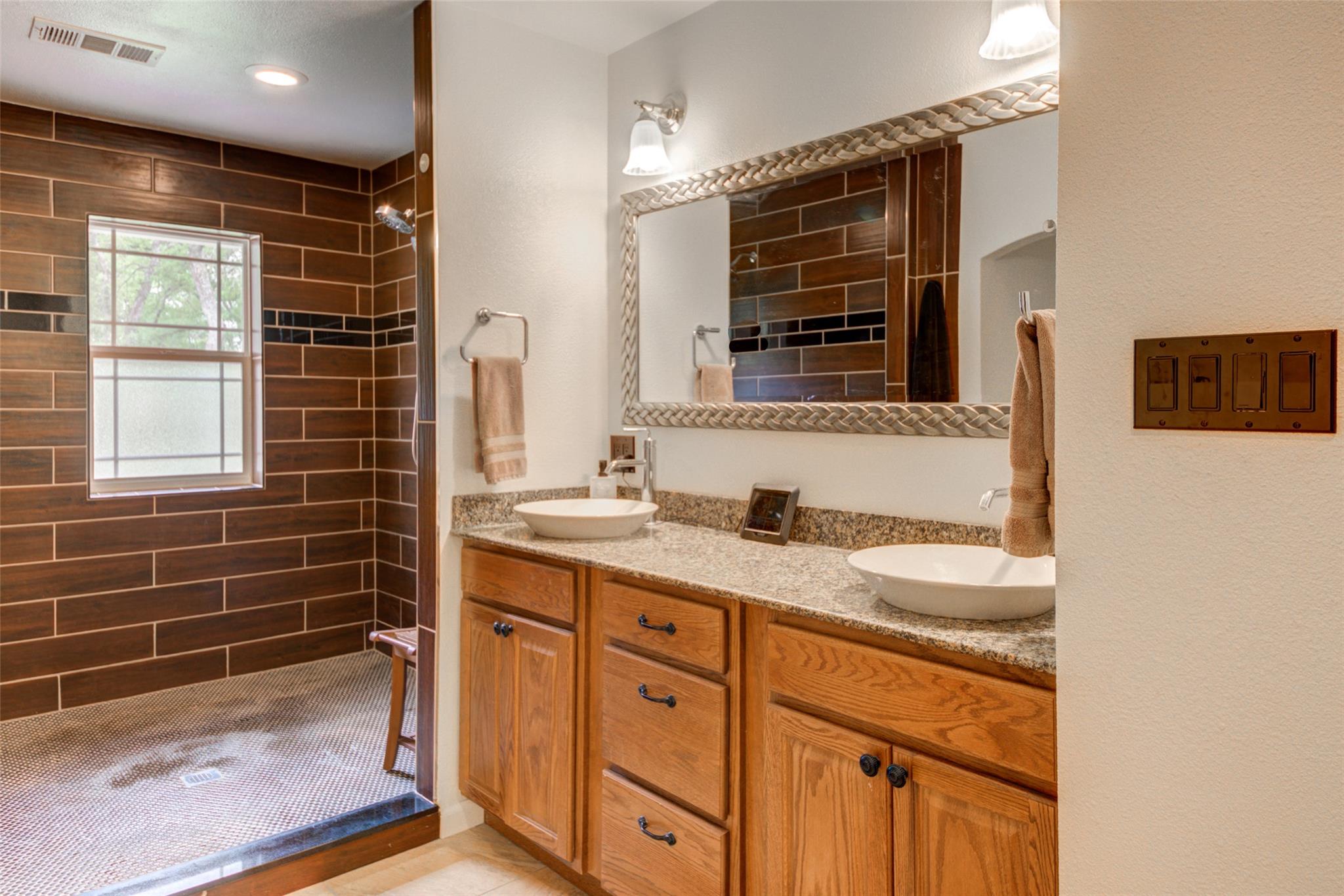 500 Buckaroo Trl, Buda, TX 78610