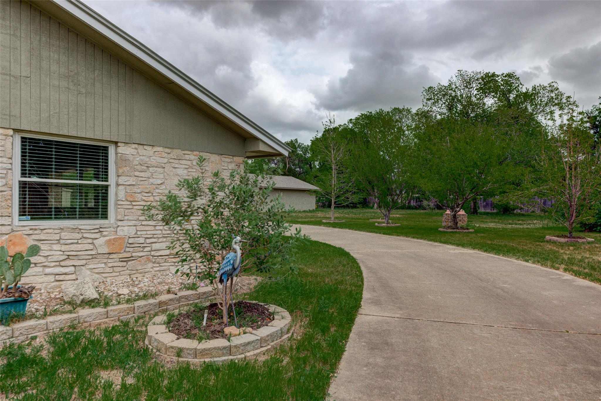 500 Buckaroo Trl, Buda, TX 78610