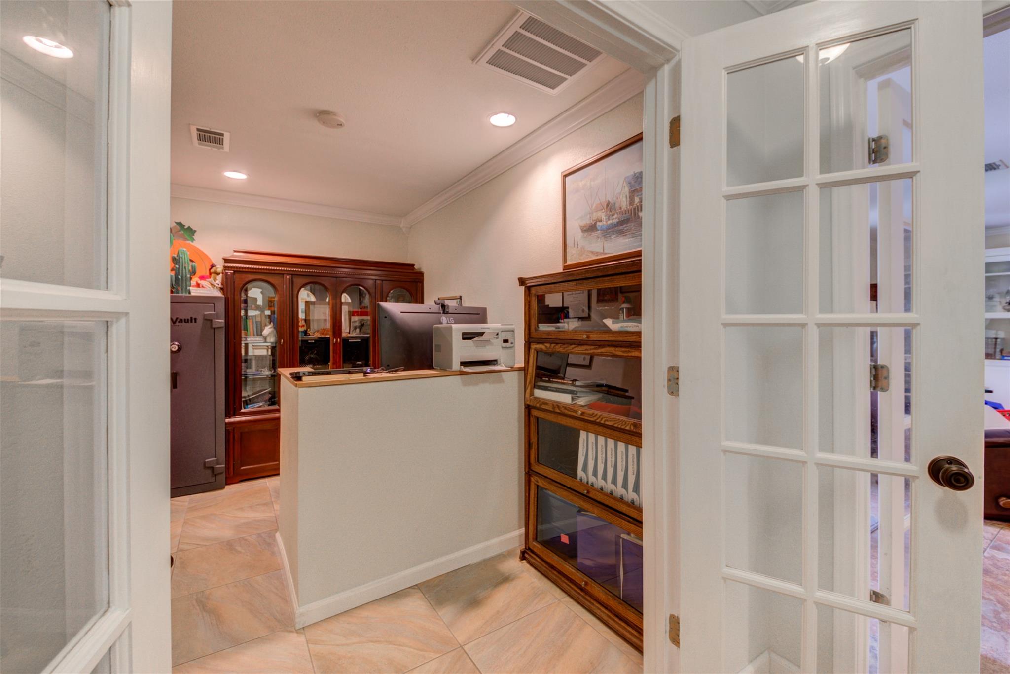 500 Buckaroo Trl, Buda, TX 78610