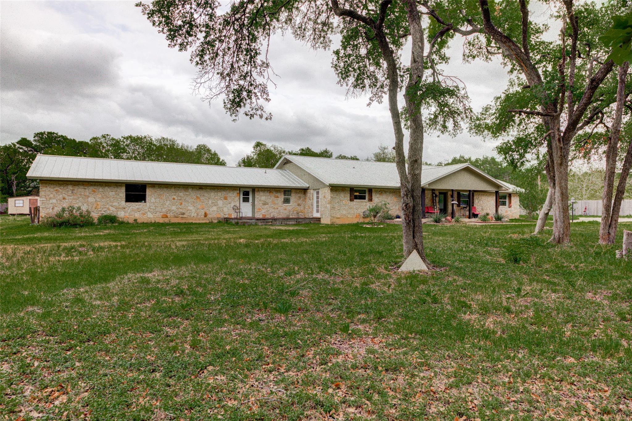 500 Buckaroo Trl, Buda, TX 78610