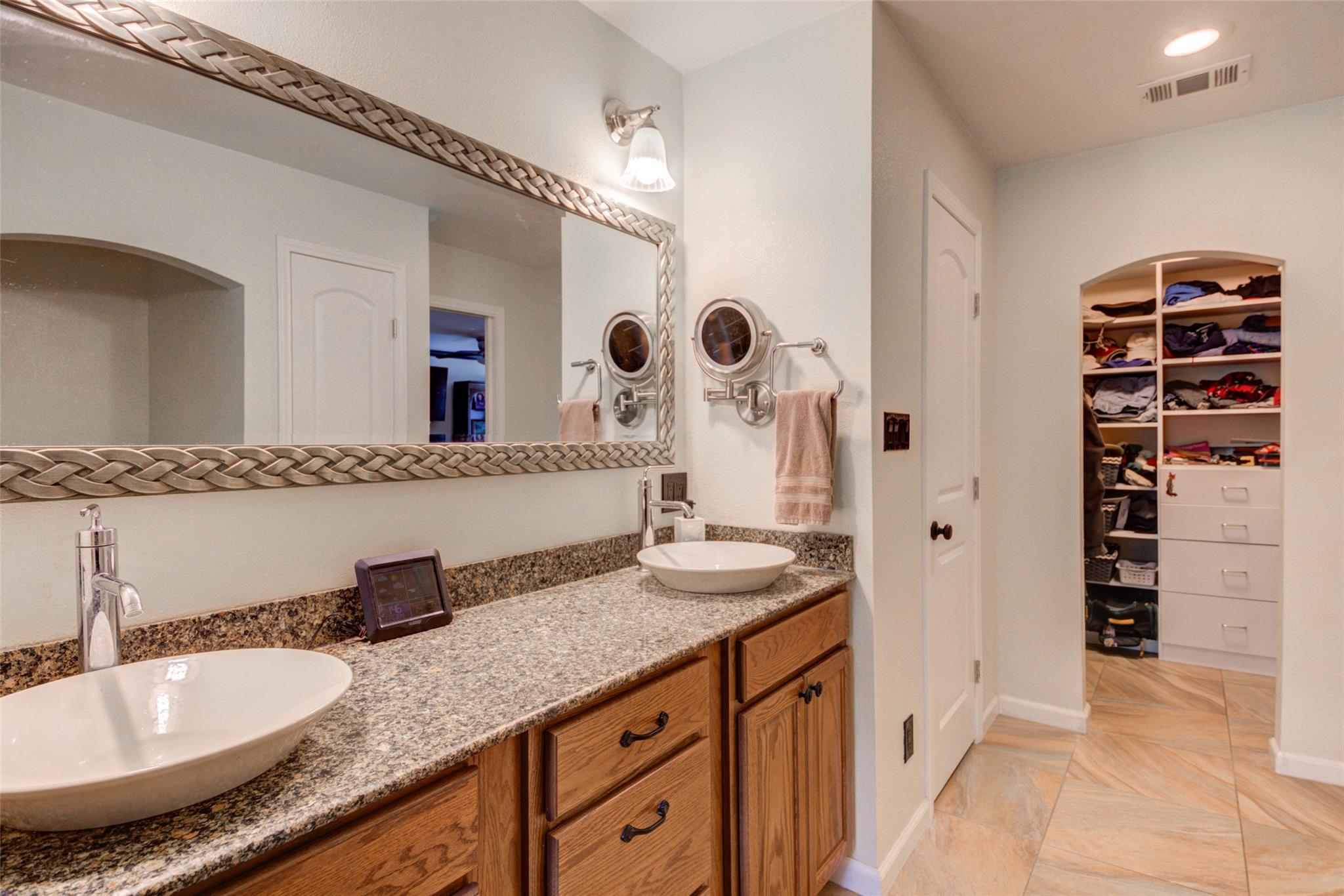 500 Buckaroo Trl, Buda, TX 78610