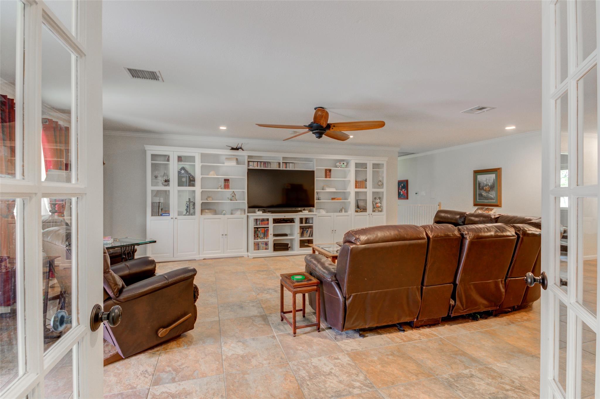 500 Buckaroo Trl, Buda, TX 78610