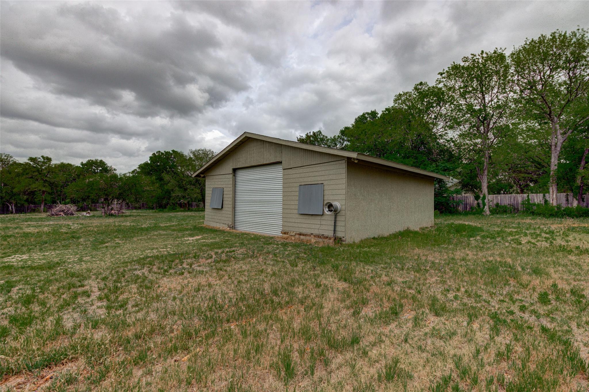 500 Buckaroo Trl, Buda, TX 78610