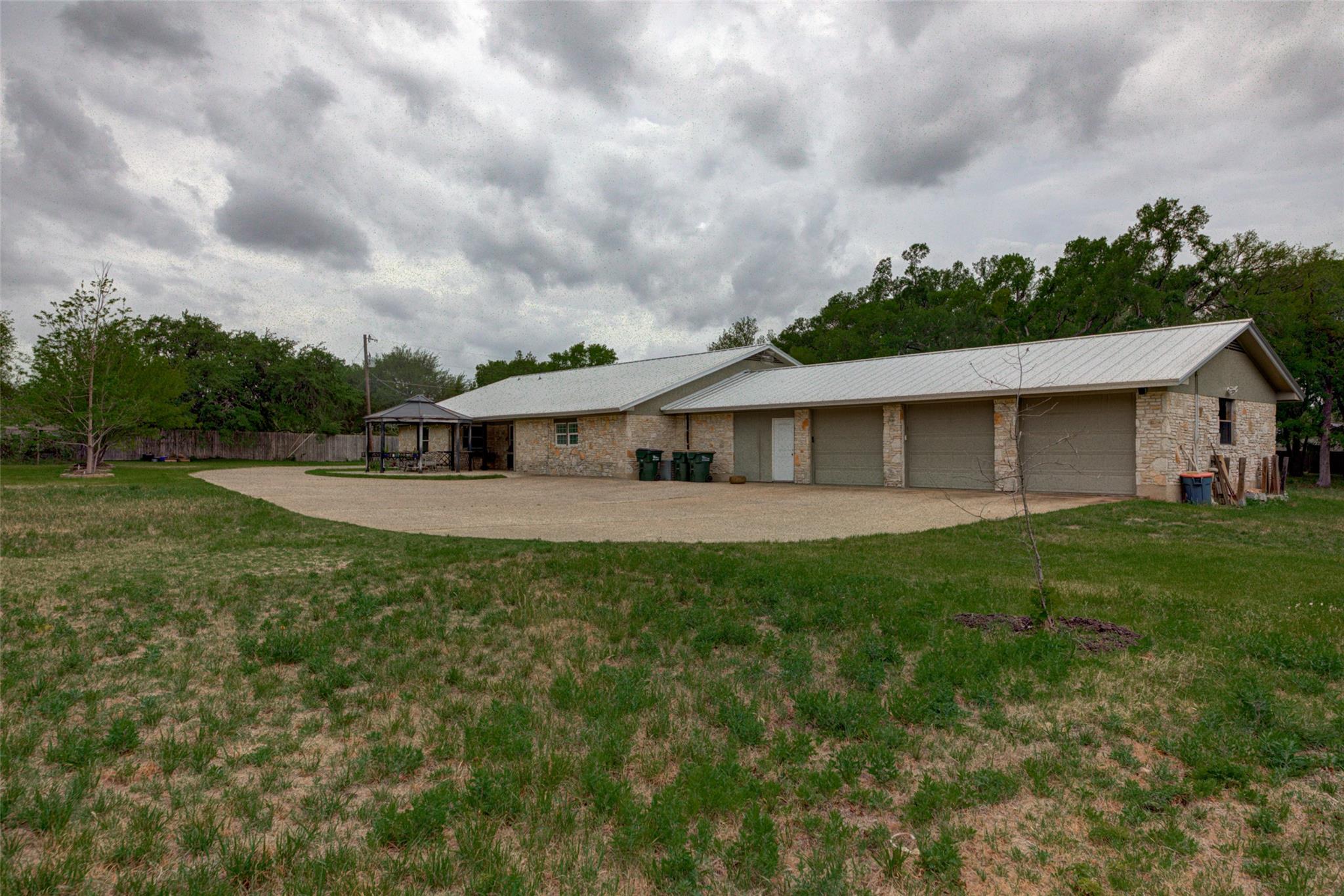 500 Buckaroo Trl, Buda, TX 78610