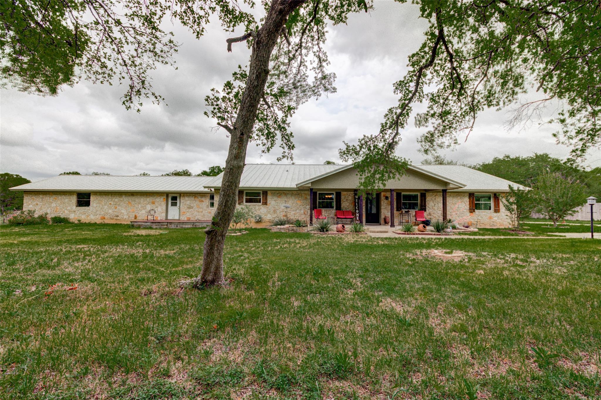 500 Buckaroo Trl, Buda, TX 78610