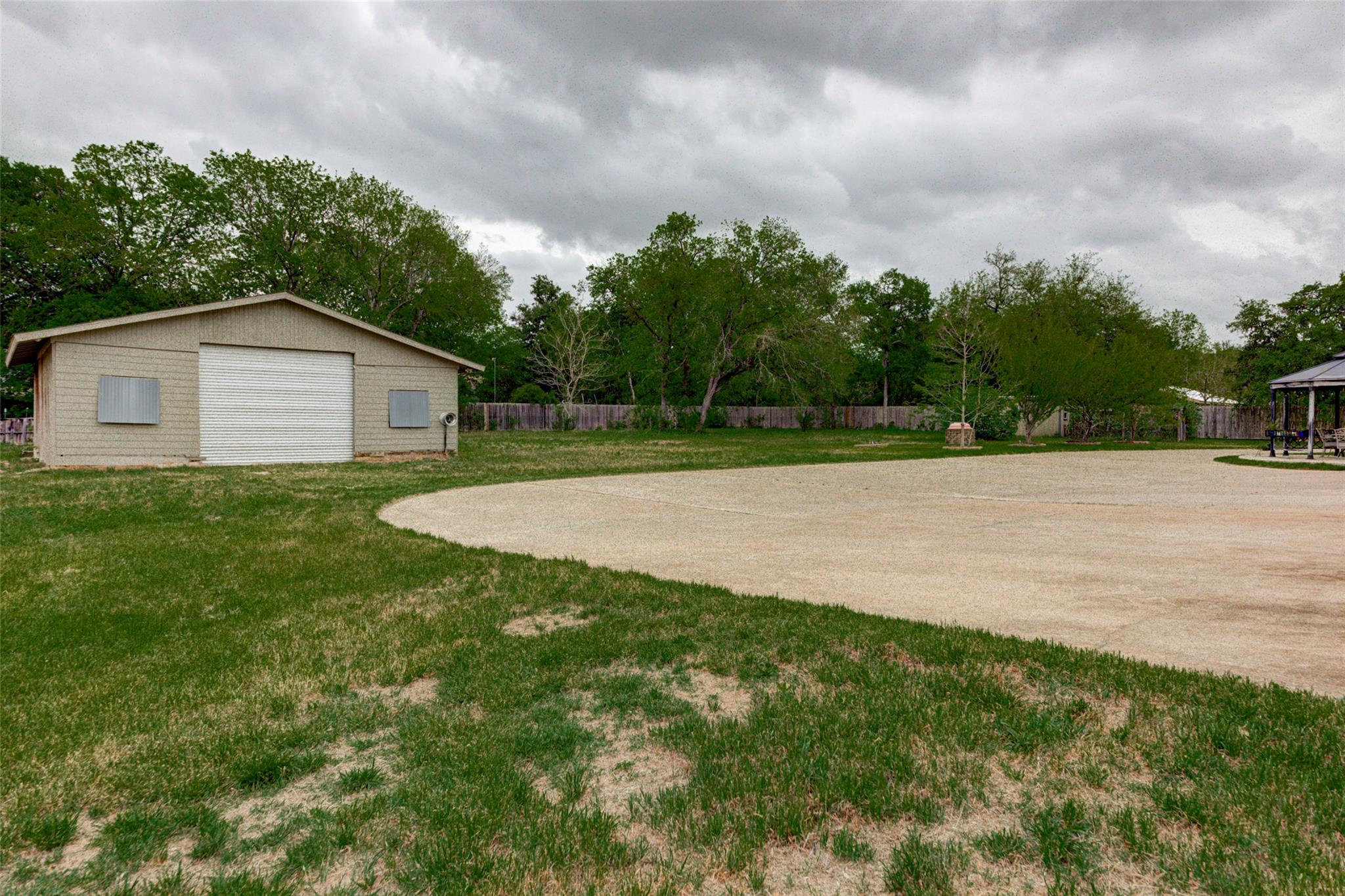 500 Buckaroo Trl, Buda, TX 78610