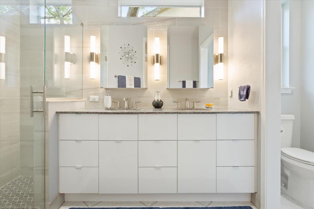 285 Whispering Wind Dr, Georgetown, TX 78633