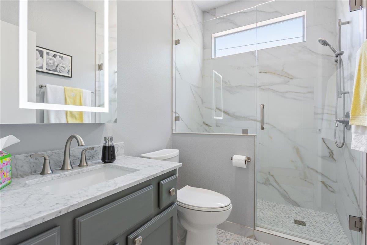 285 Whispering Wind Dr, Georgetown, TX 78633