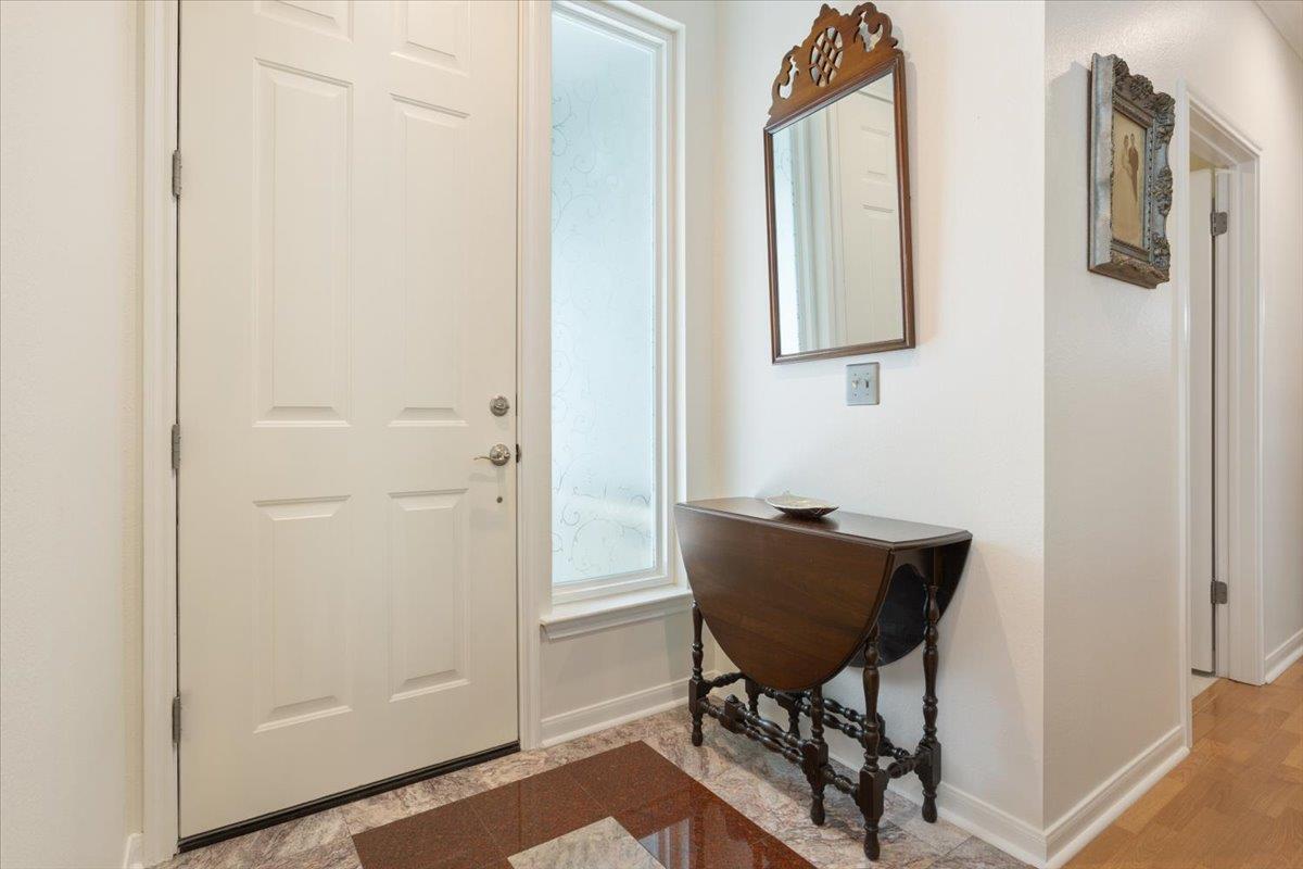 285 Whispering Wind Dr, Georgetown, TX 78633