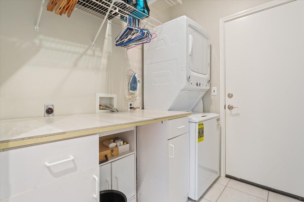 285 Whispering Wind Dr, Georgetown, TX 78633