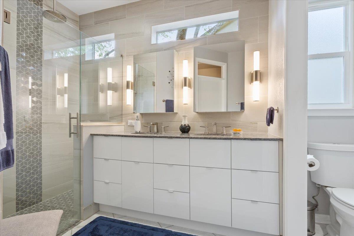 285 Whispering Wind Dr, Georgetown, TX 78633