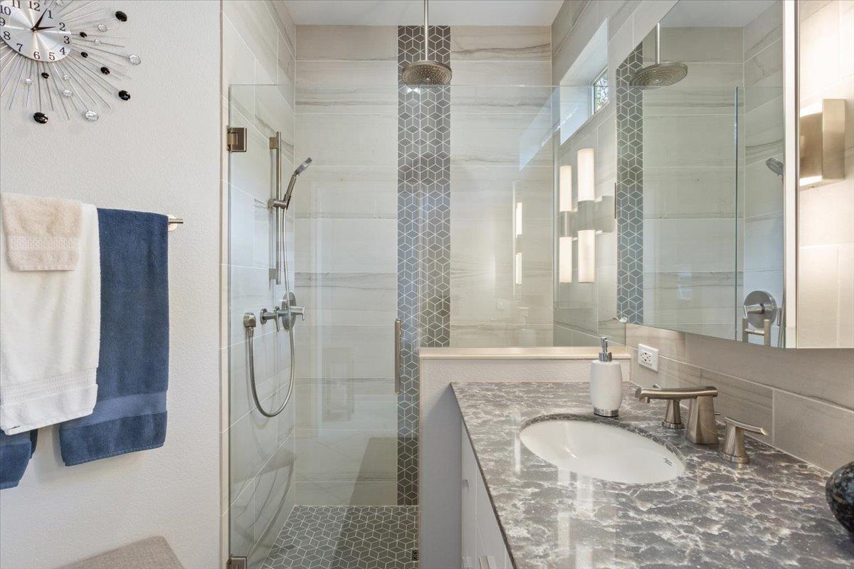 285 Whispering Wind Dr, Georgetown, TX 78633