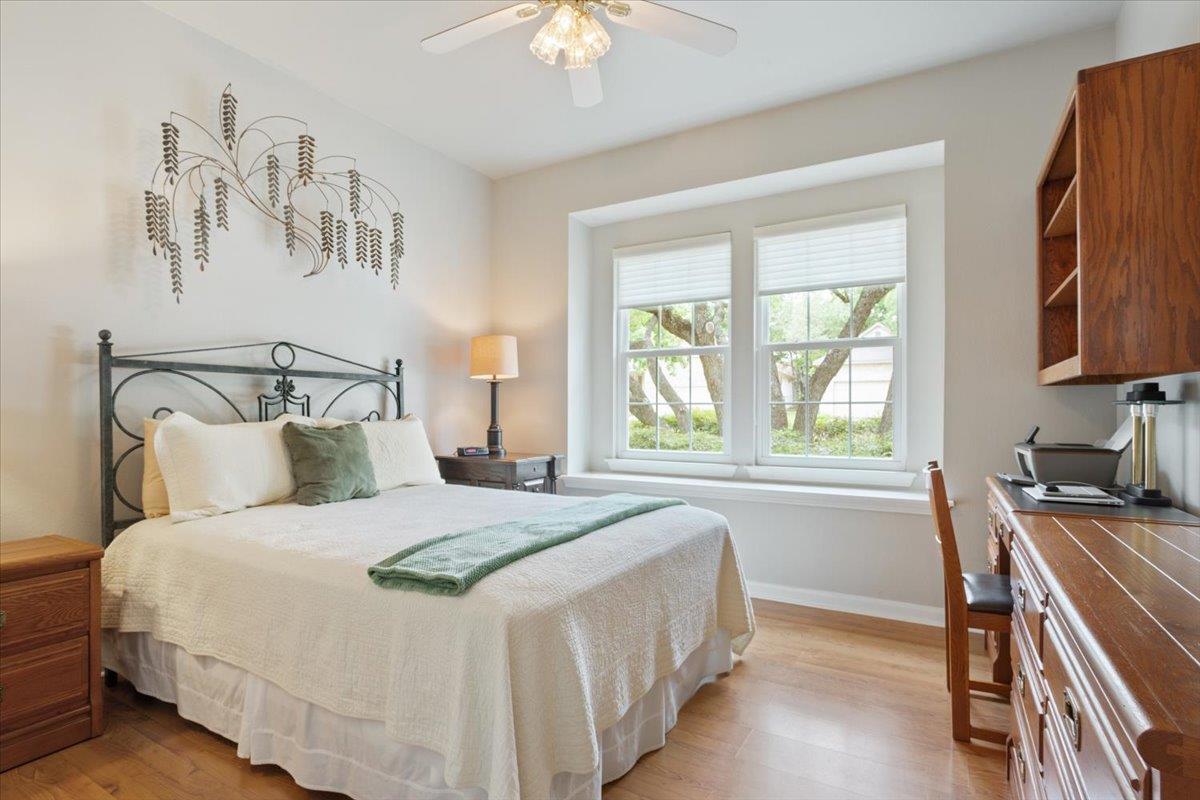 285 Whispering Wind Dr, Georgetown, TX 78633