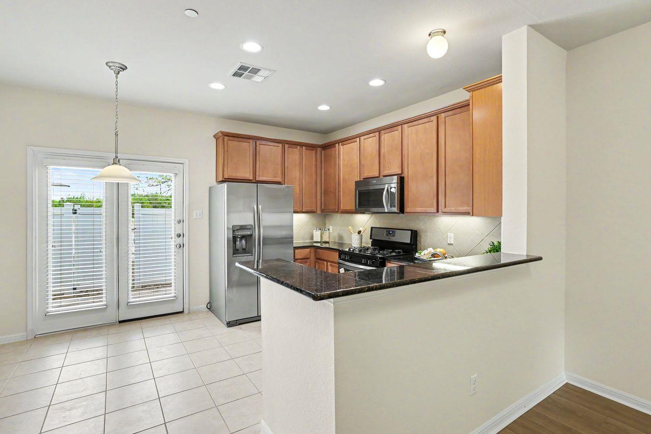 1900 Little Elm Trl # 37, Cedar Park, TX 78613