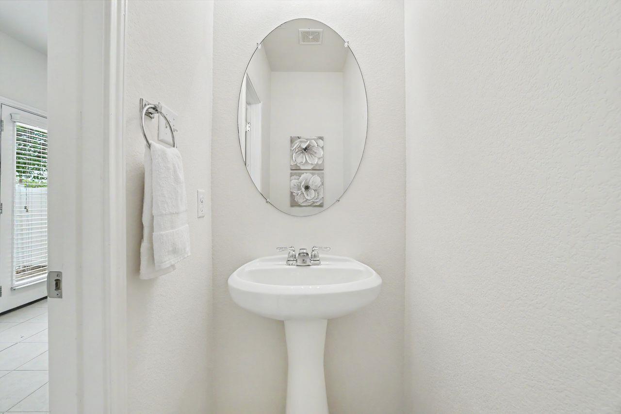 1900 Little Elm Trl # 37, Cedar Park, TX 78613