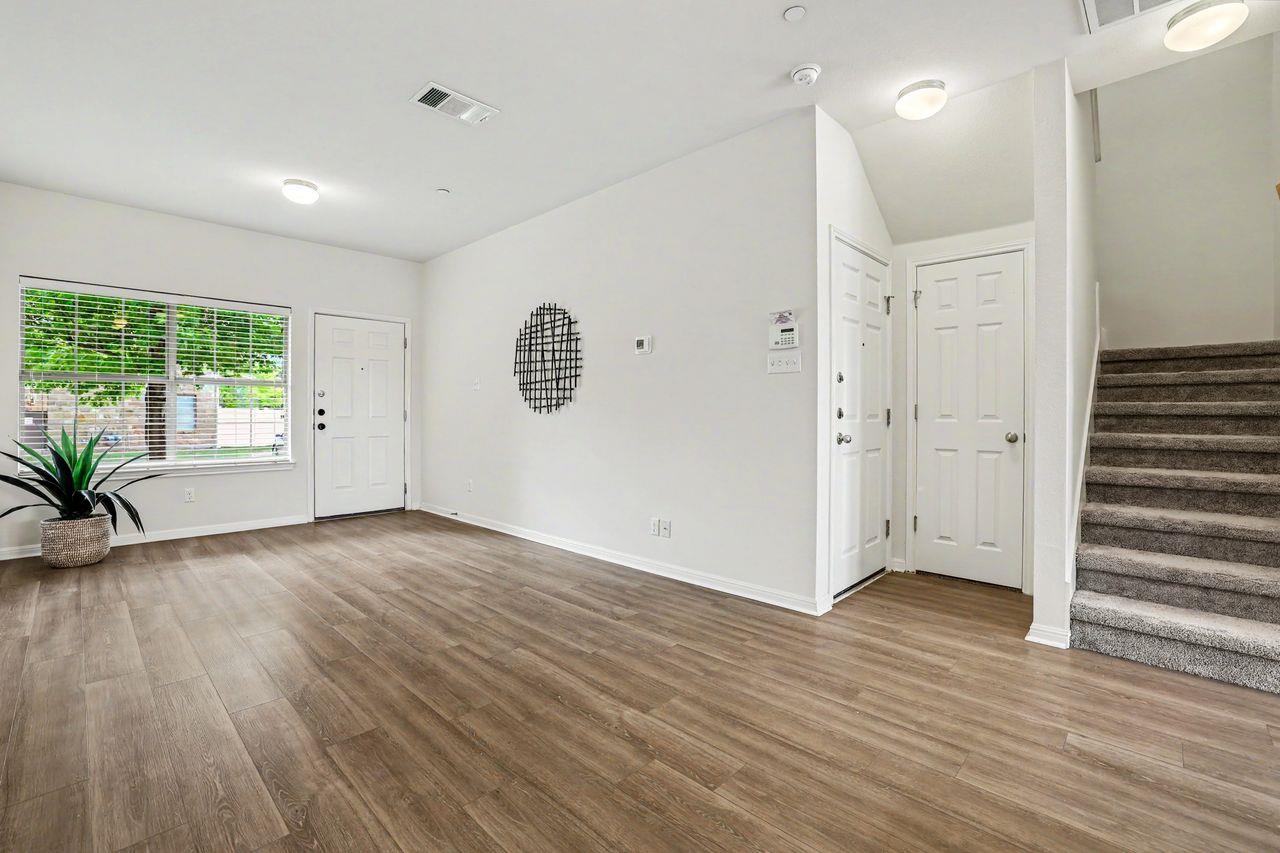 1900 Little Elm Trl # 37, Cedar Park, TX 78613