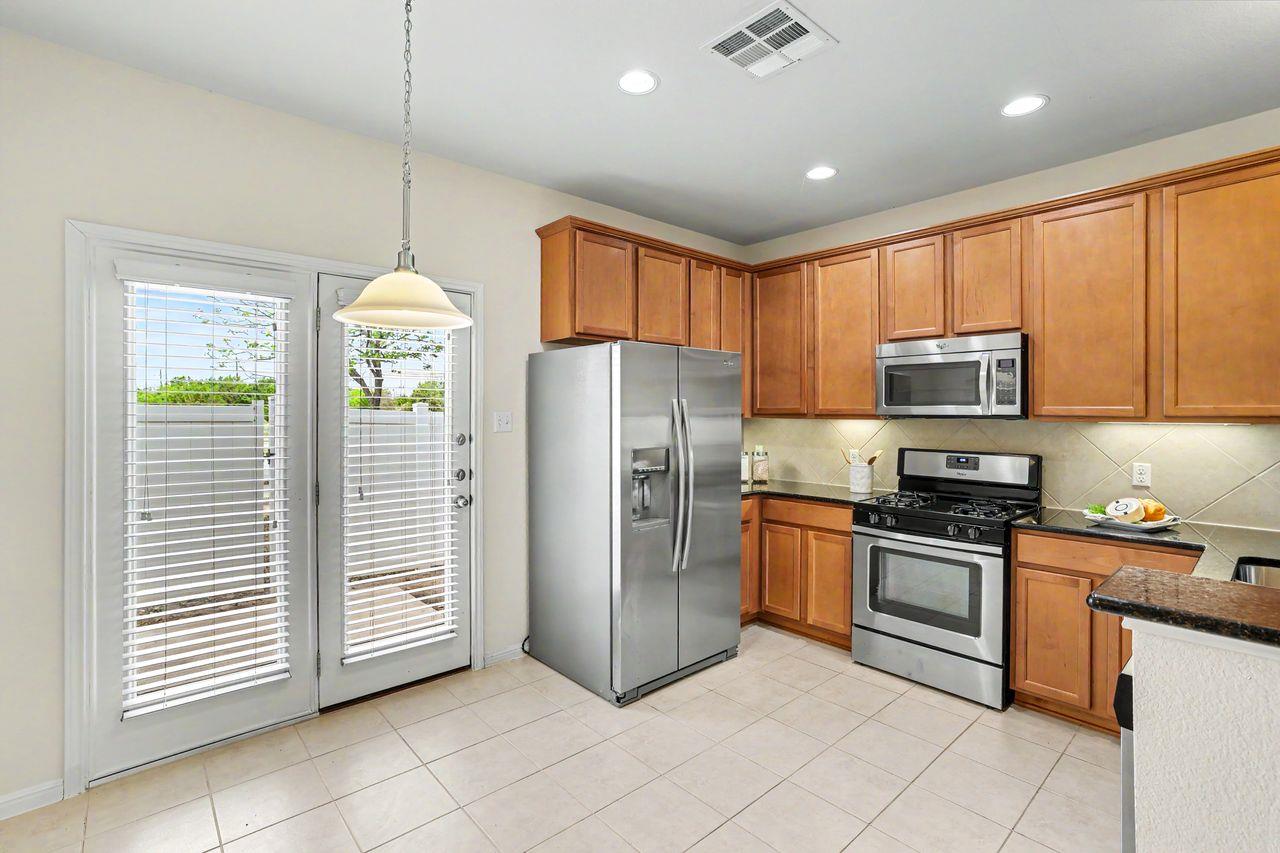 1900 Little Elm Trl # 37, Cedar Park, TX 78613