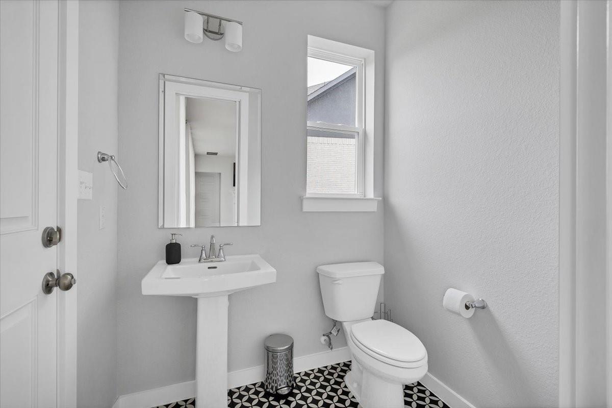 135 Independence Dr, Kyle, TX 78640