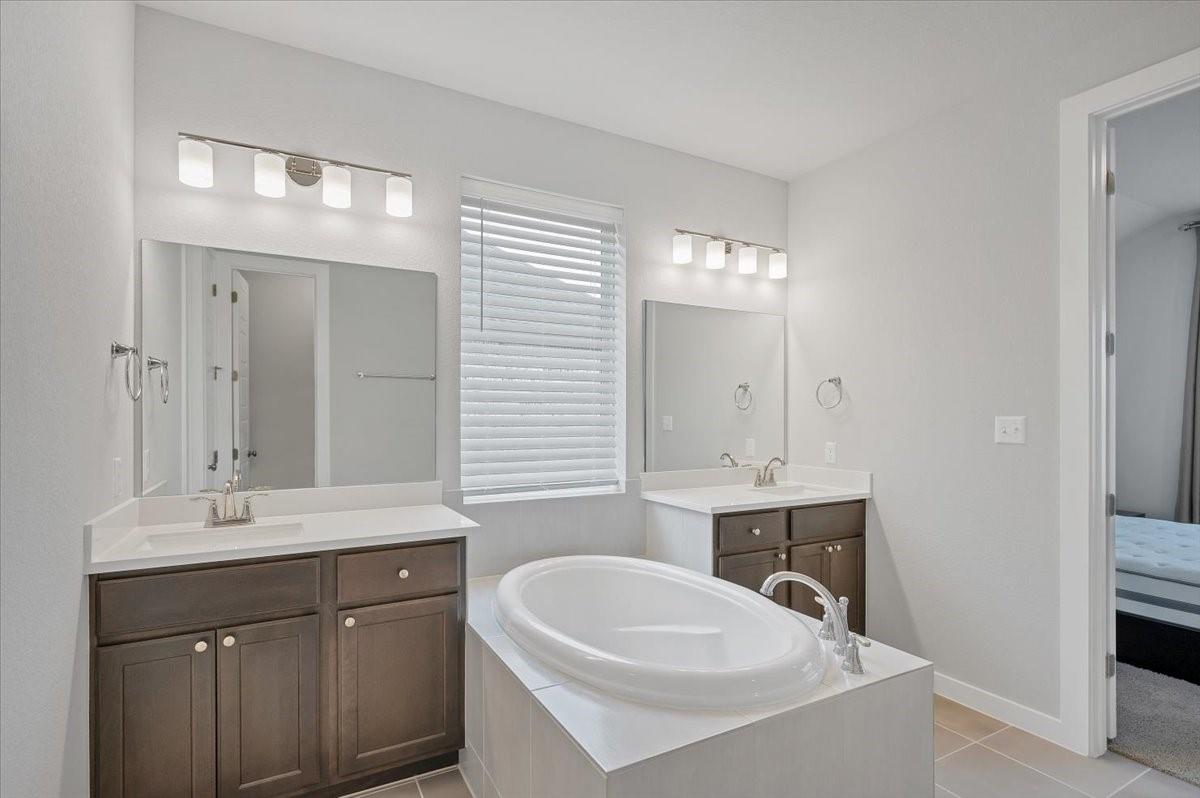 135 Independence Dr, Kyle, TX 78640