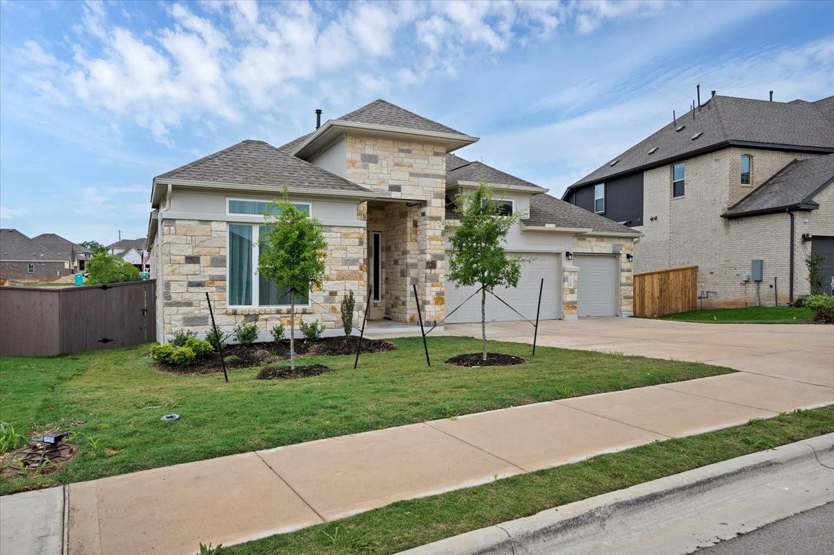 135 Independence Dr, Kyle, TX 78640