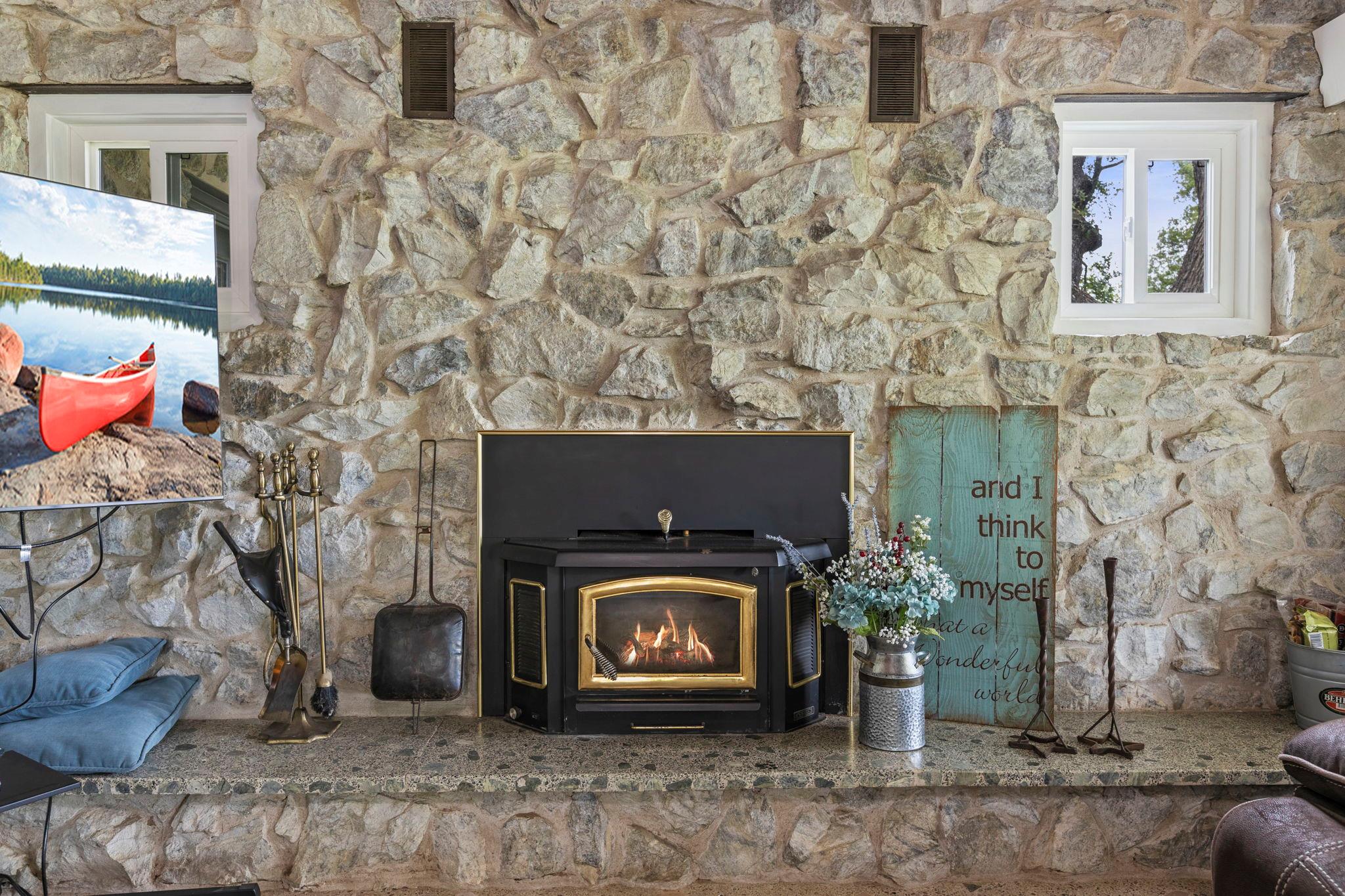 160 Lake Shore Dr, Horseshoe Bay, TX 78657