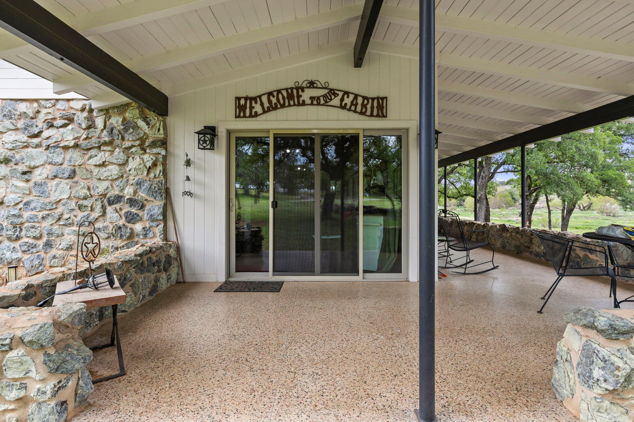 160 Lake Shore Dr, Horseshoe Bay, TX 78657