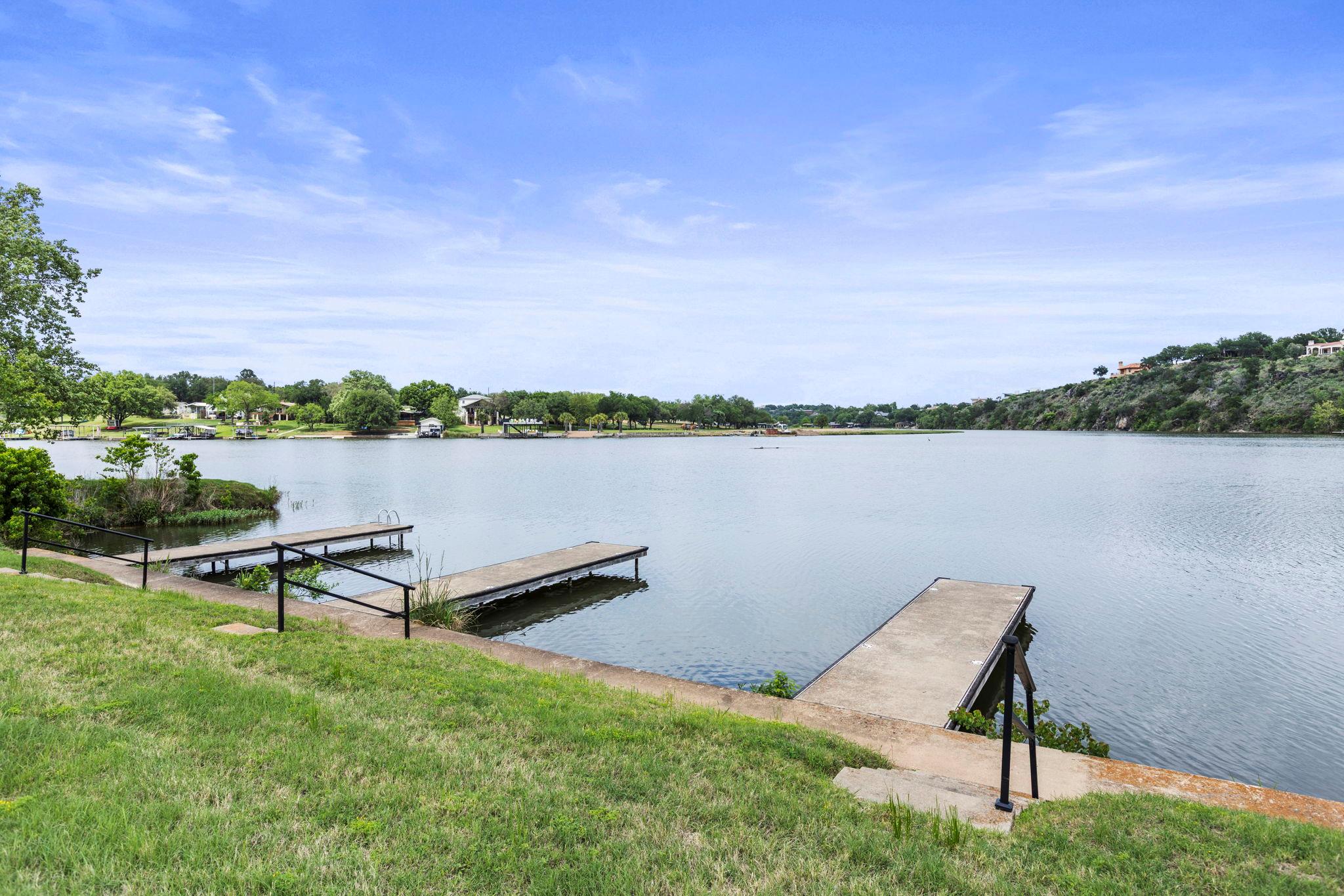 160 Lake Shore Dr, Horseshoe Bay, TX 78657