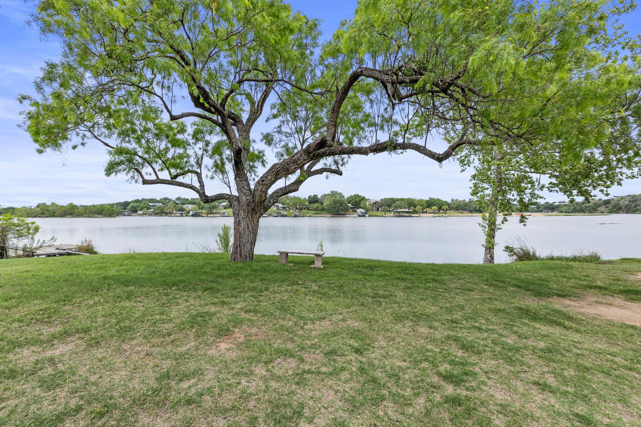 160 Lake Shore Dr, Horseshoe Bay, TX 78657