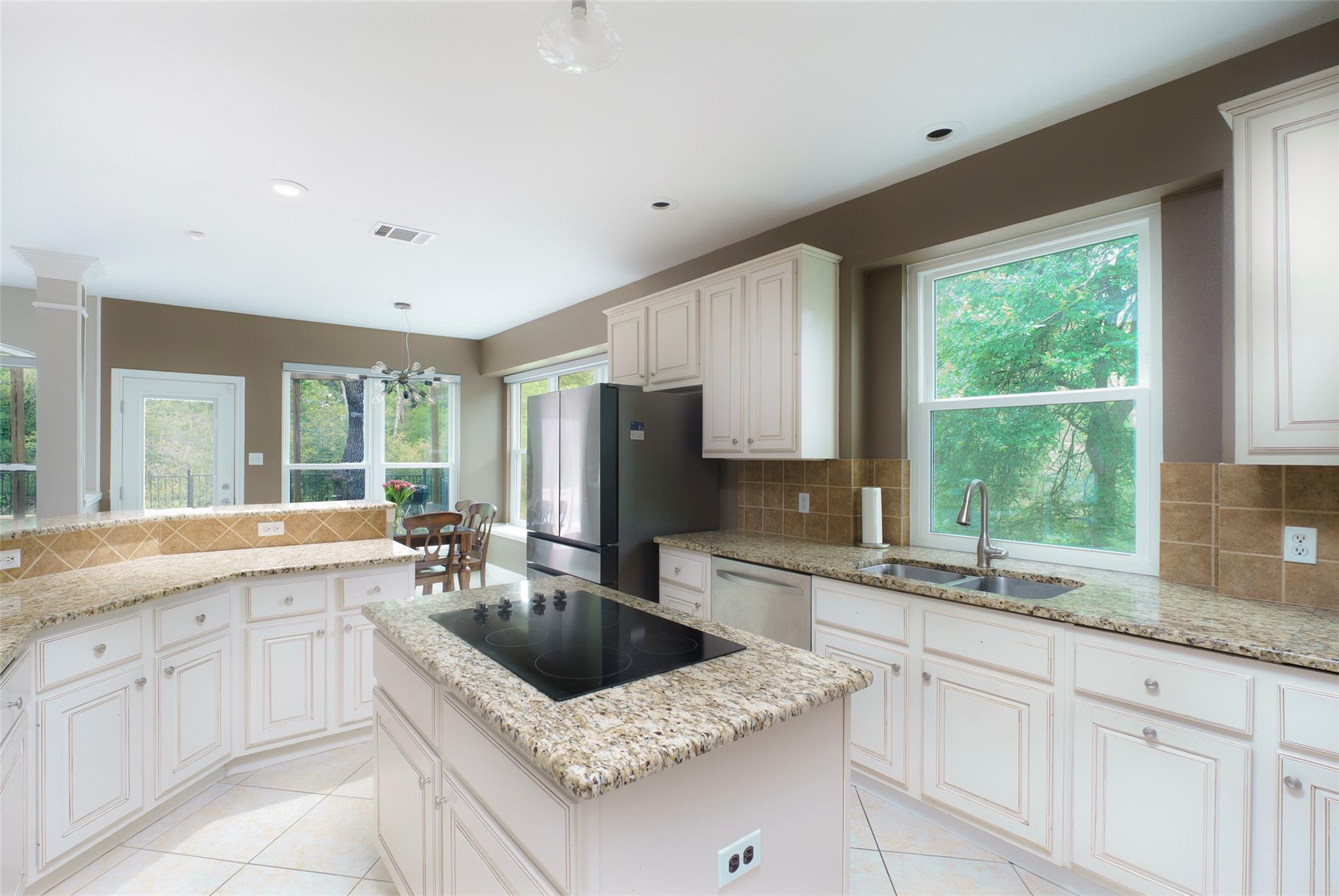 10619 Skyflower Dr, Austin, TX 78759