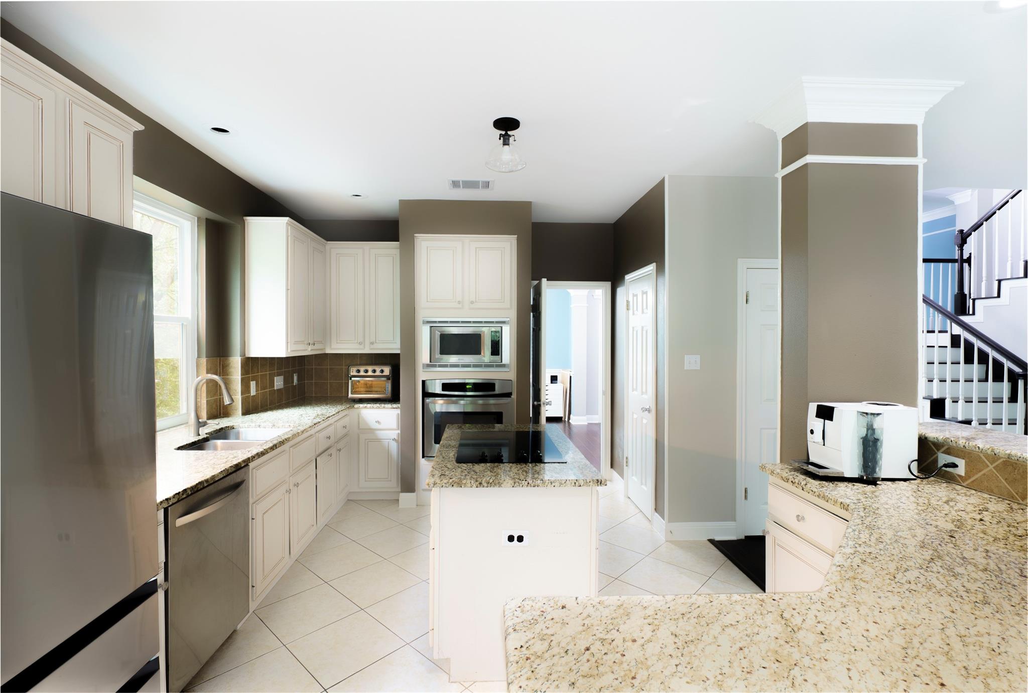 10619 Skyflower Dr, Austin, TX 78759