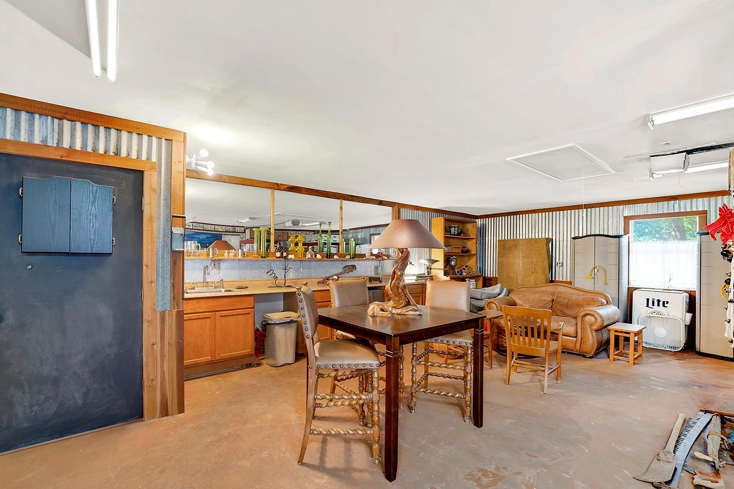 1106 Amanda, Canyon Lake, TX 78133