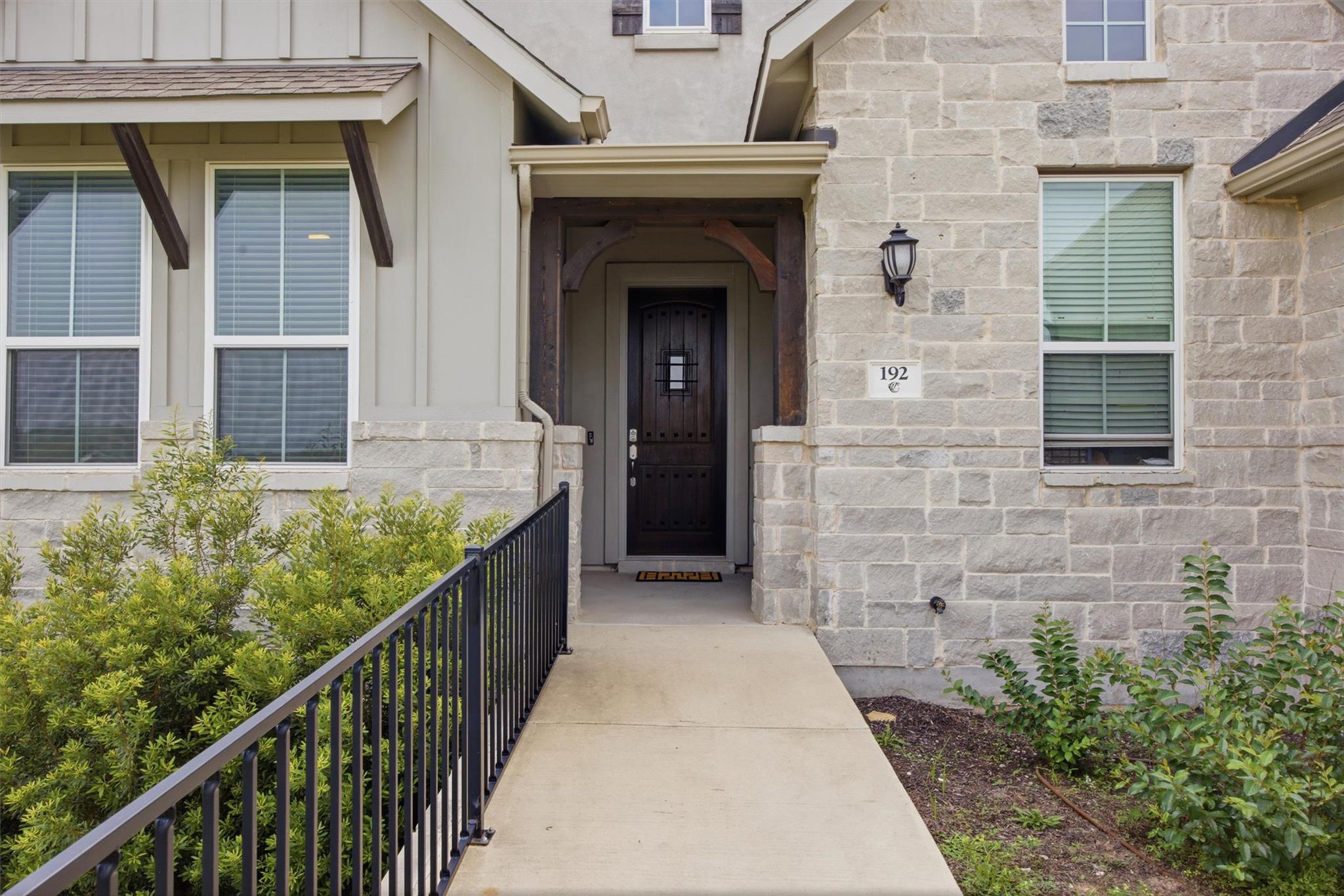 192 Raptor Beak Way, Cedar Creek, TX 78612