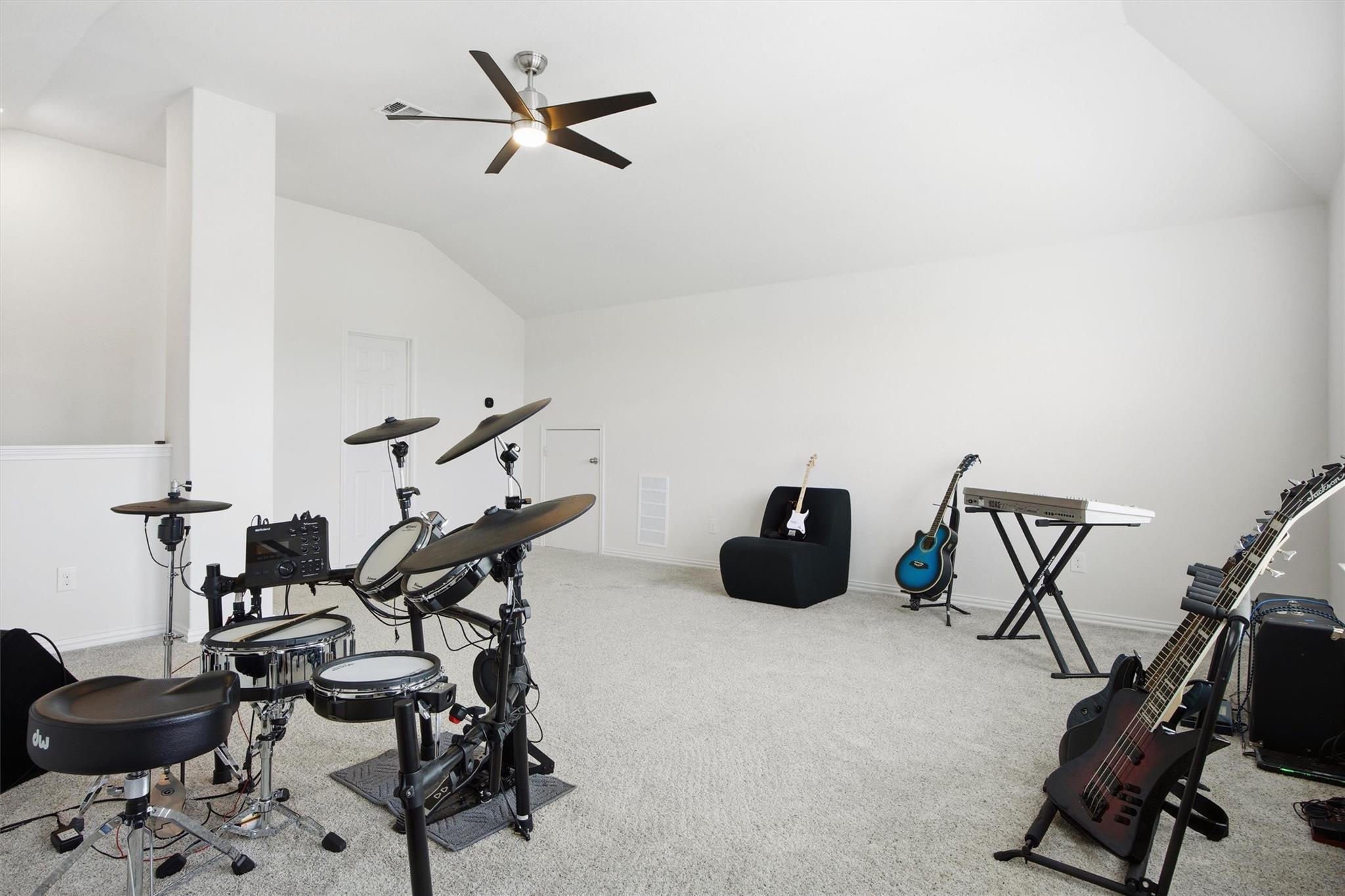 192 Raptor Beak Way, Cedar Creek, TX 78612